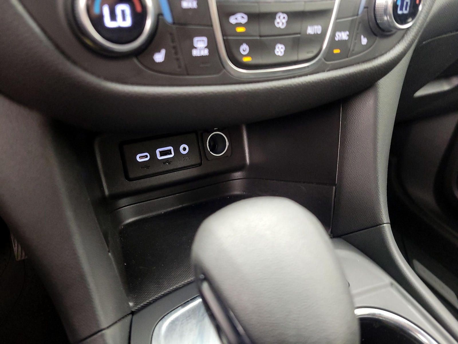 2024 Chevrolet Equinox LT - Photo 19