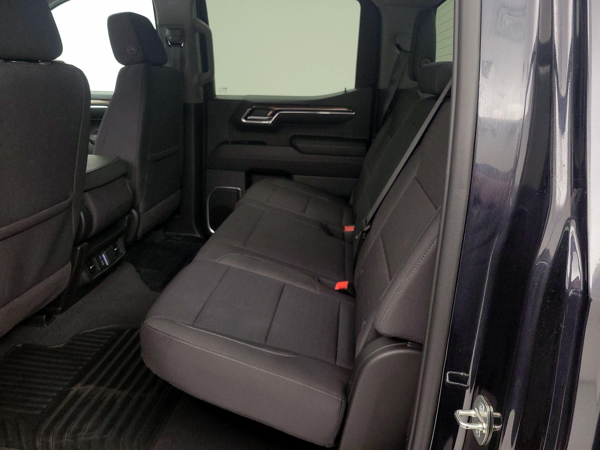 Thumbnail: 2024 Chevrolet Silverado 1500 - 19