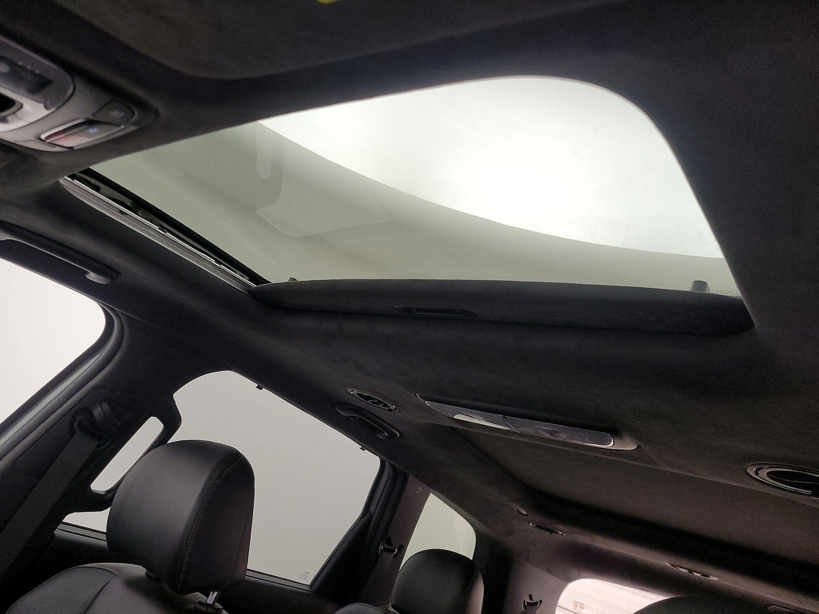 Sunroof(s) & Skylight(s)