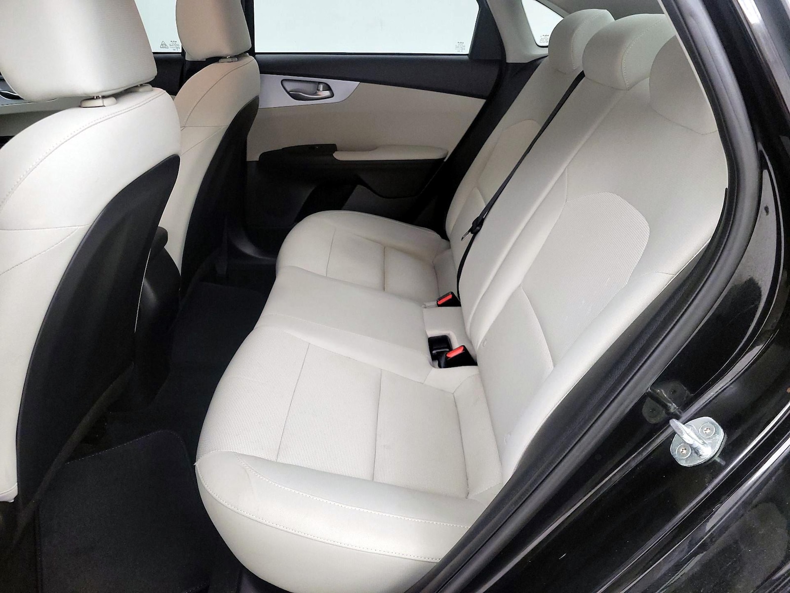 2023 Kia Forte LXS - Photo 20