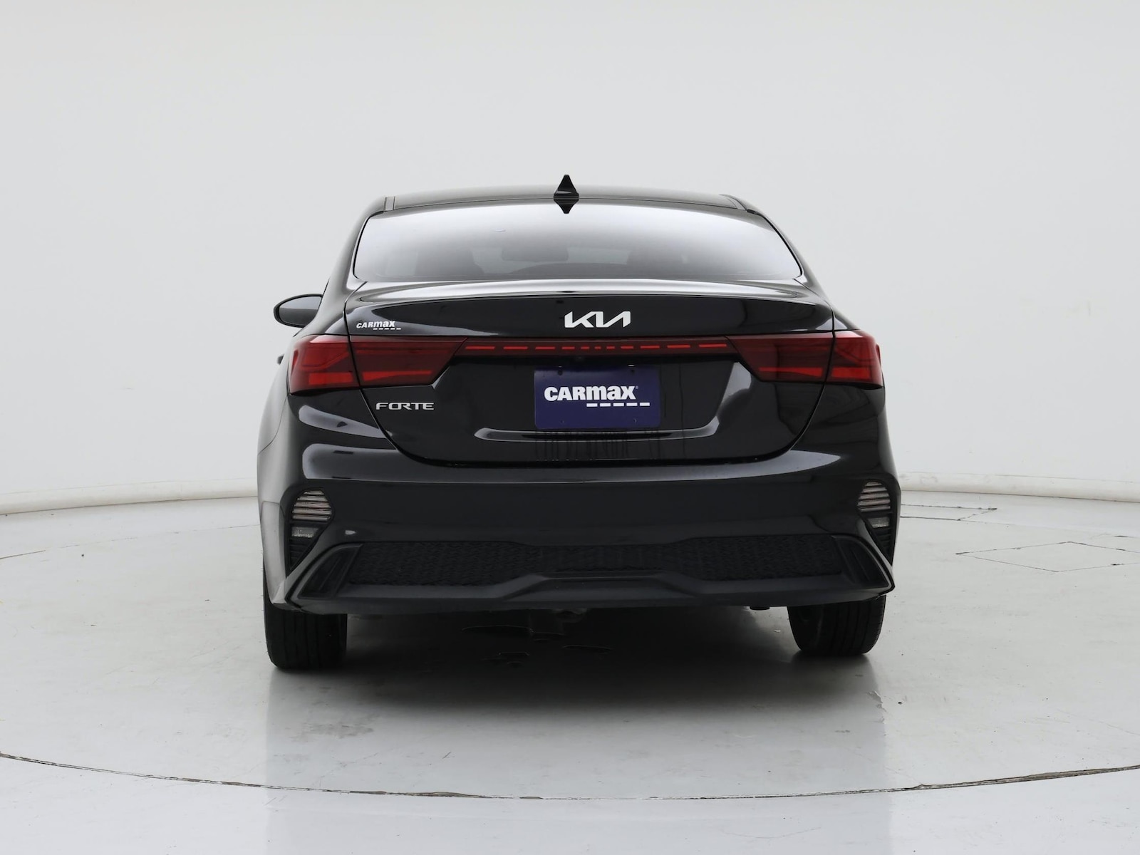 2023 Kia Forte LXS - Photo 7