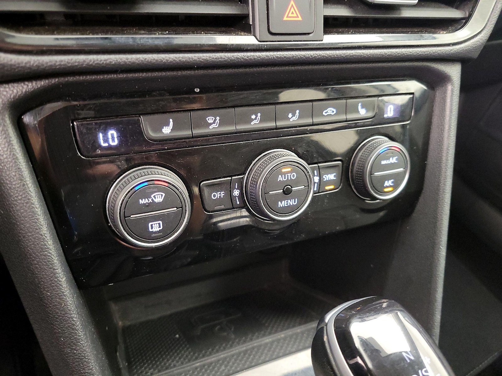 2024 Volkswagen Taos SE - Photo 17