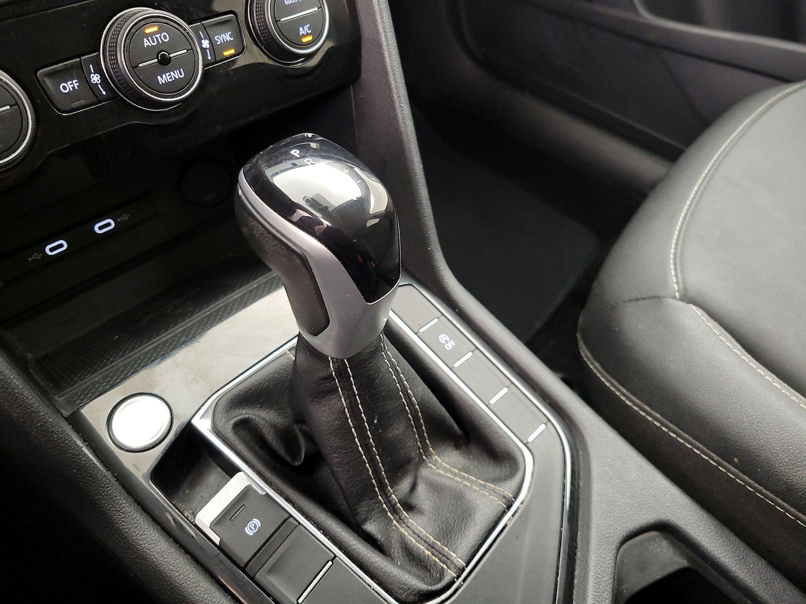 2024 Volkswagen Taos SE - Photo 18