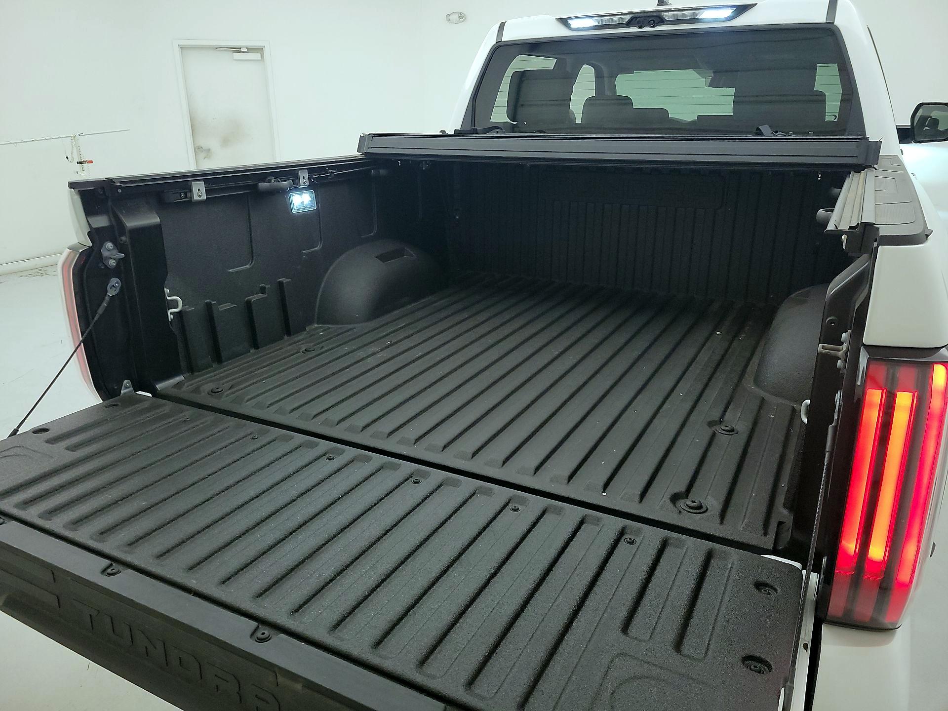 Thumbnail: 2024 Toyota Tundra - 19