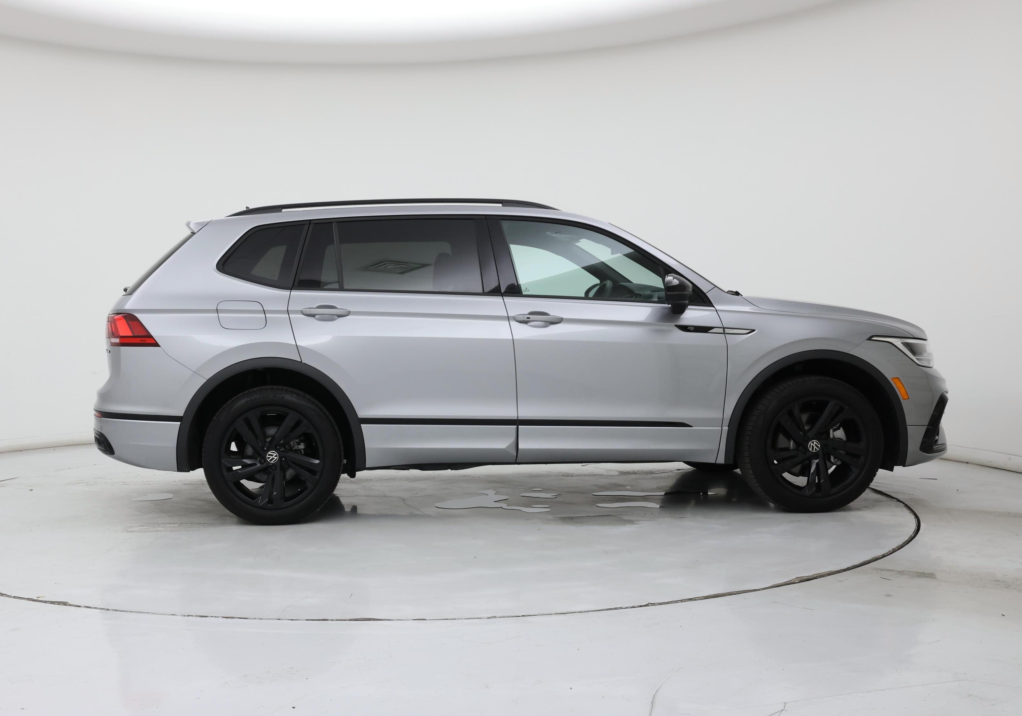 Thumbnail: 2024 Volkswagen Tiguan - 7