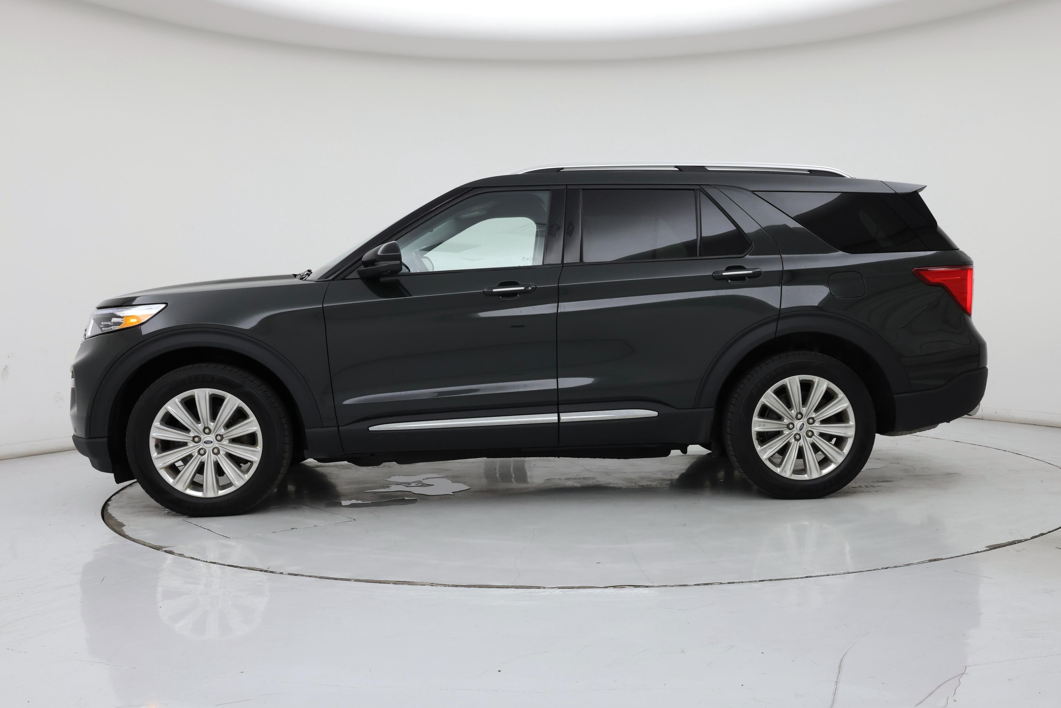 Thumbnail: 2022 Ford Explorer - 3