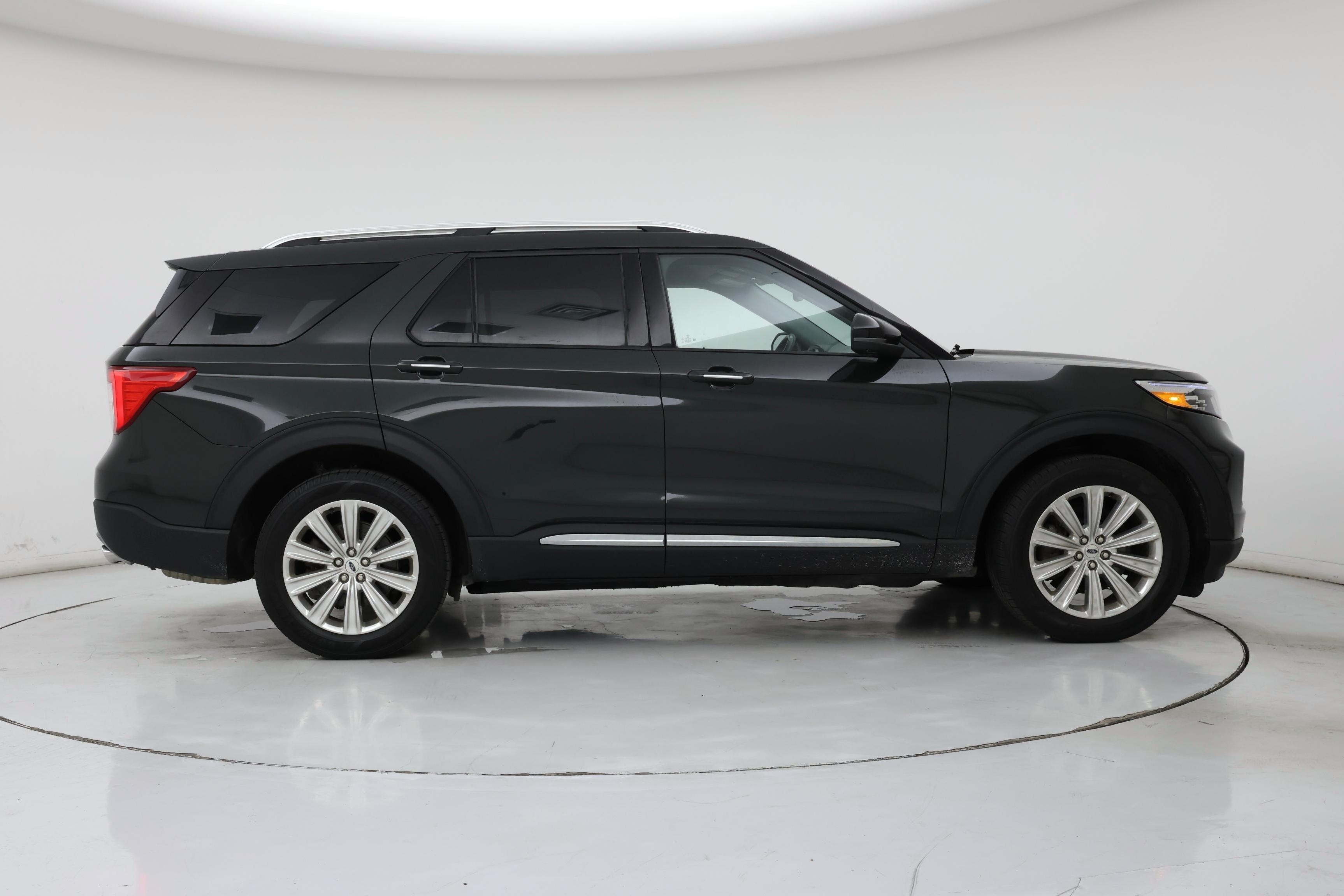 Thumbnail: 2022 Ford Explorer - 7