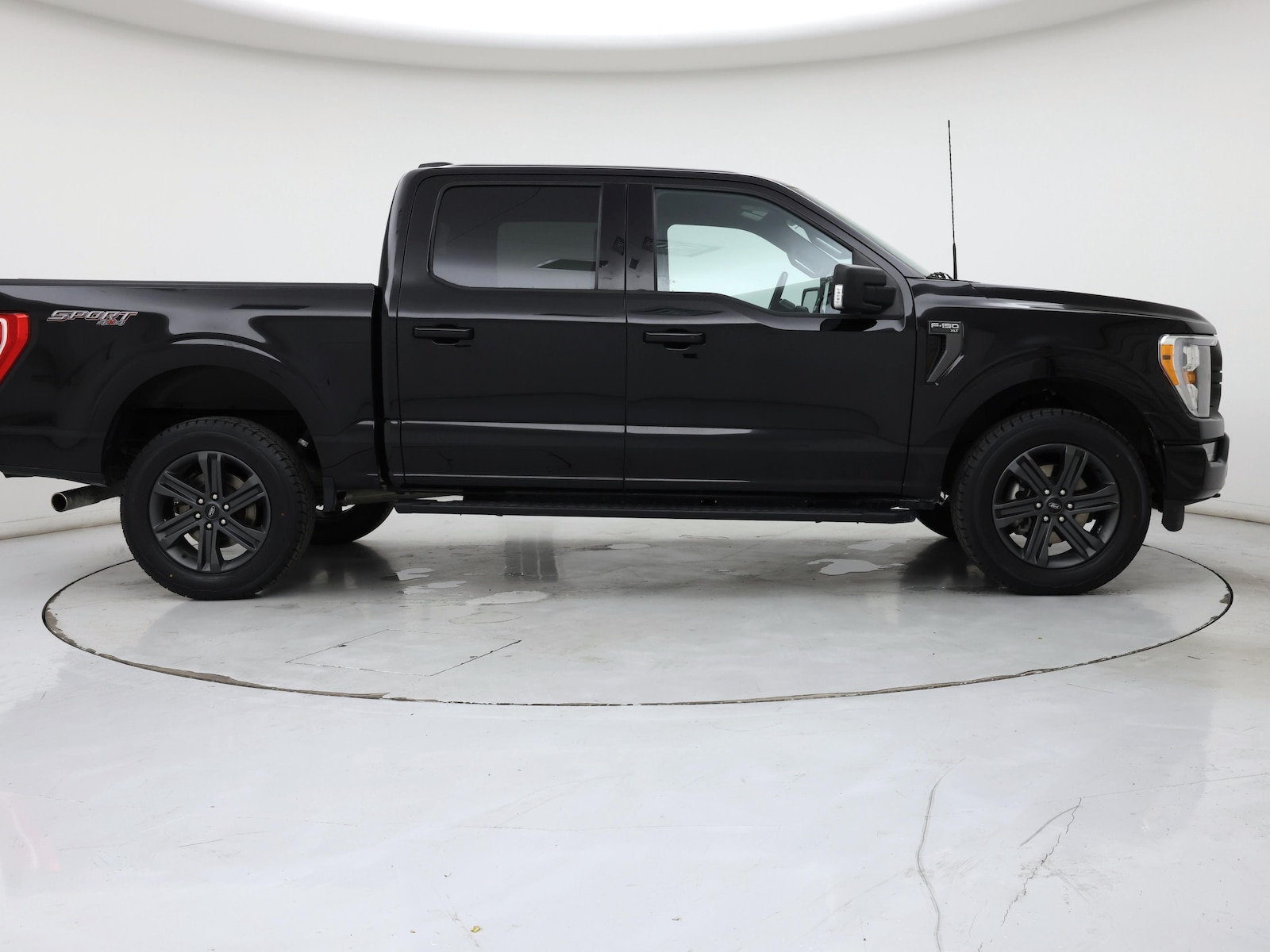 2023 Ford F-150 XLT - Photo 8