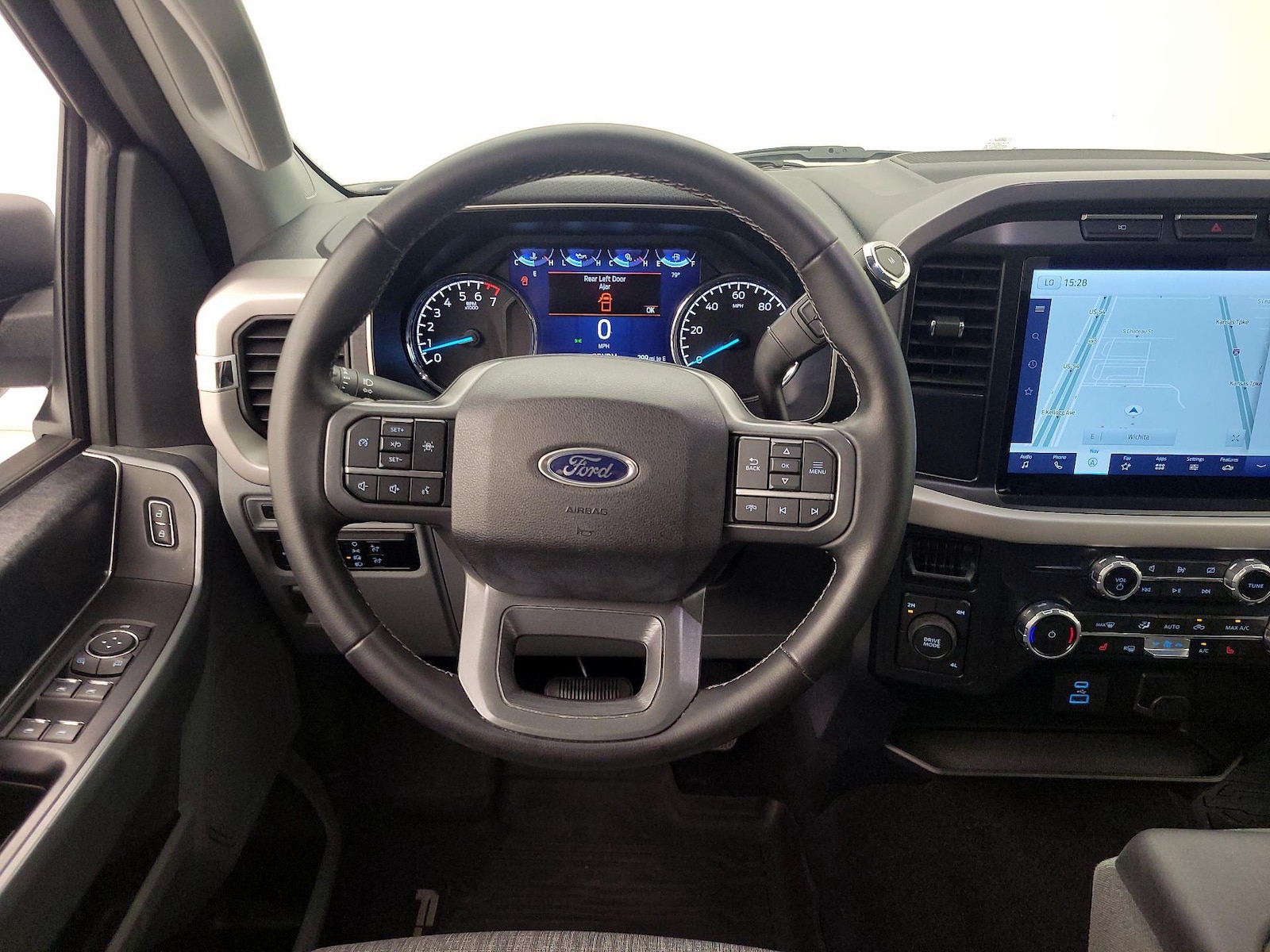 2023 Ford F-150 XLT - Photo 11