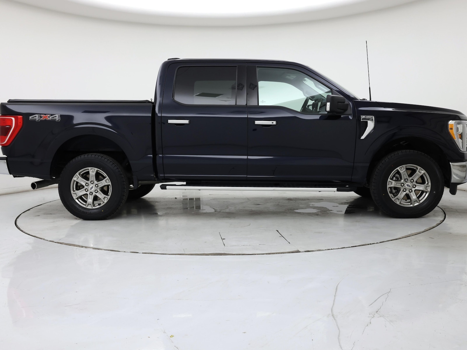 2023 Ford F-150 XLT - Photo 8
