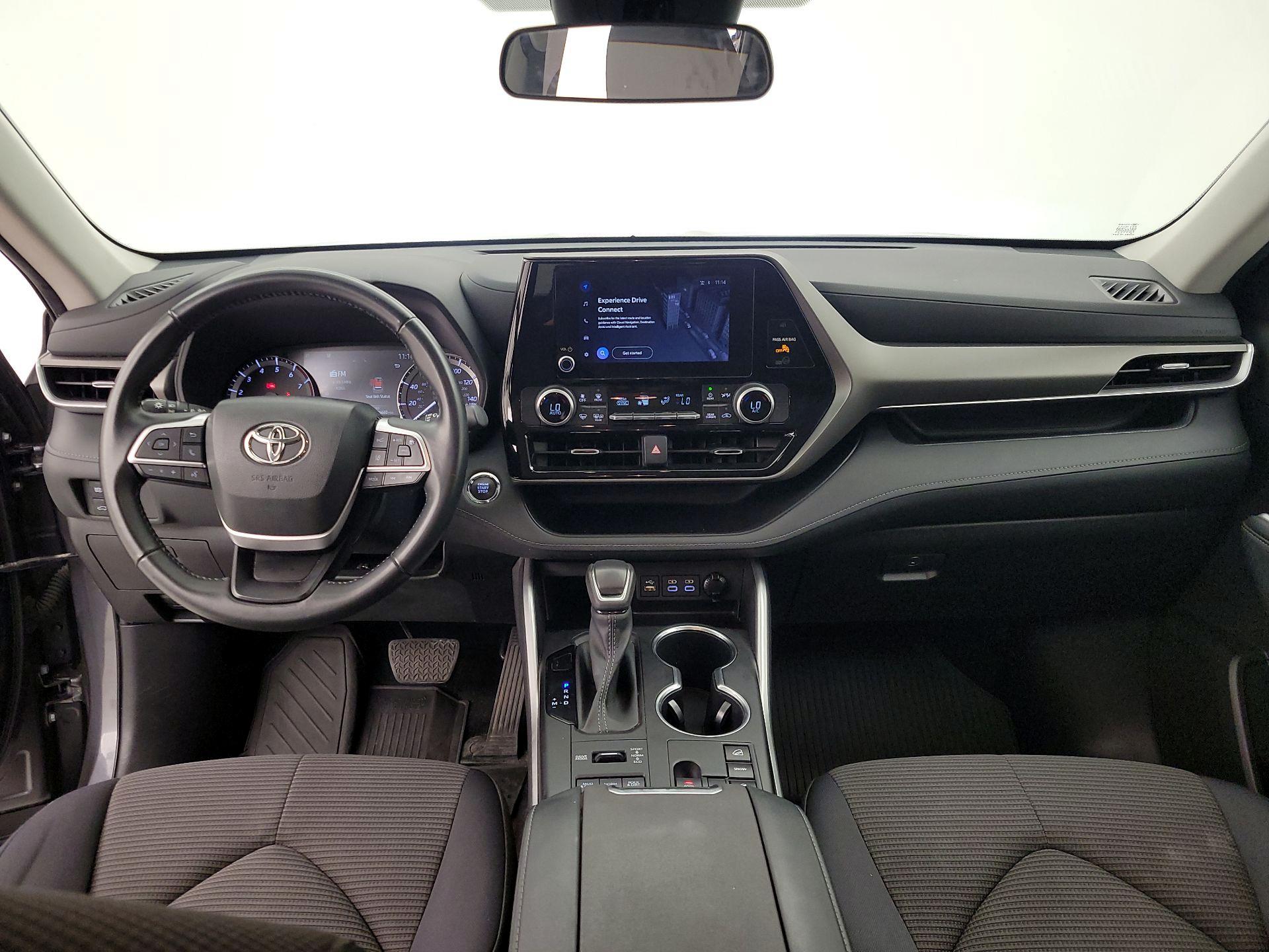Thumbnail: 2023 Toyota Highlander - 9