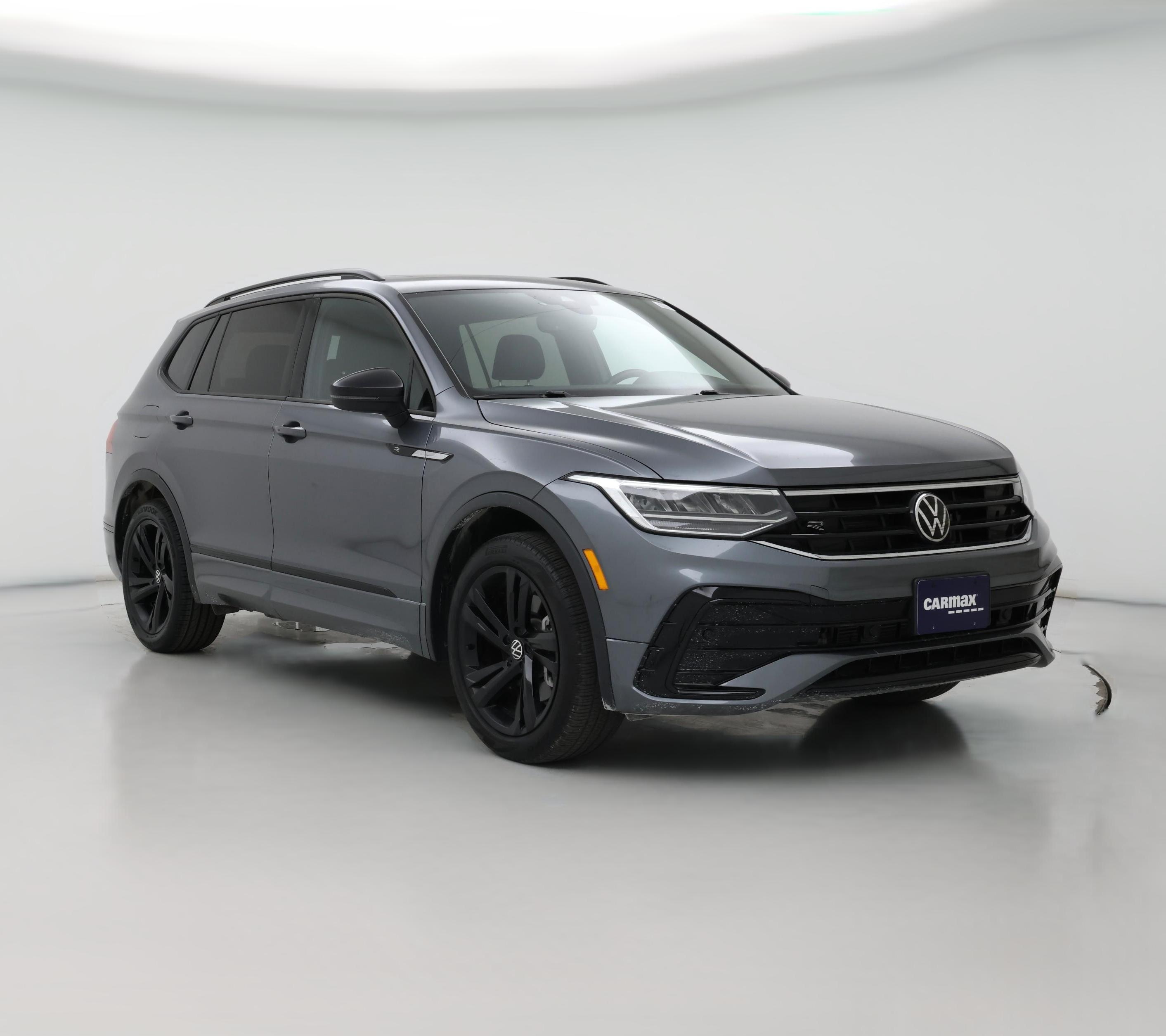 Thumbnail: 2023 Volkswagen Tiguan - 1