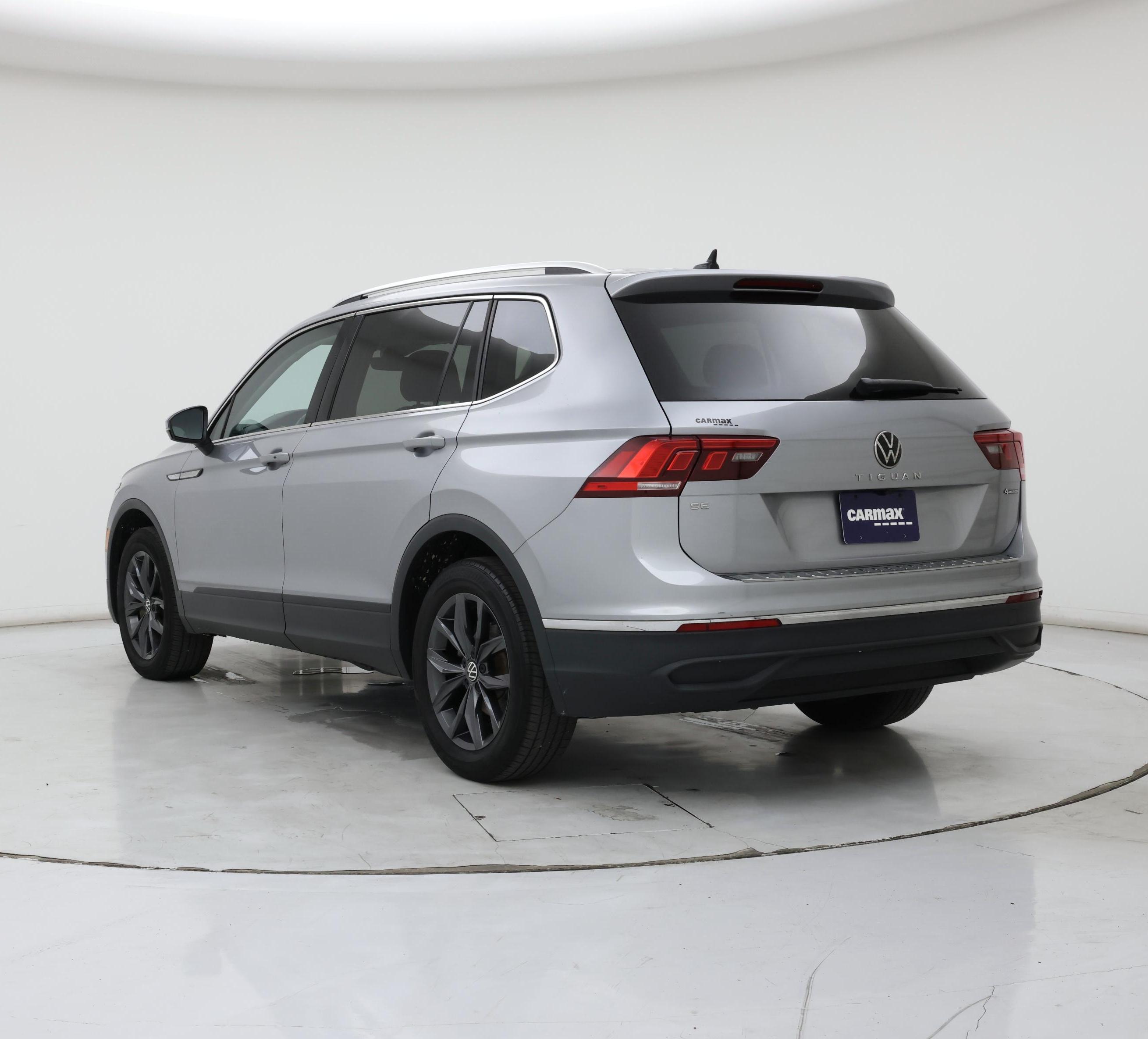Thumbnail: 2023 Volkswagen Tiguan - 2