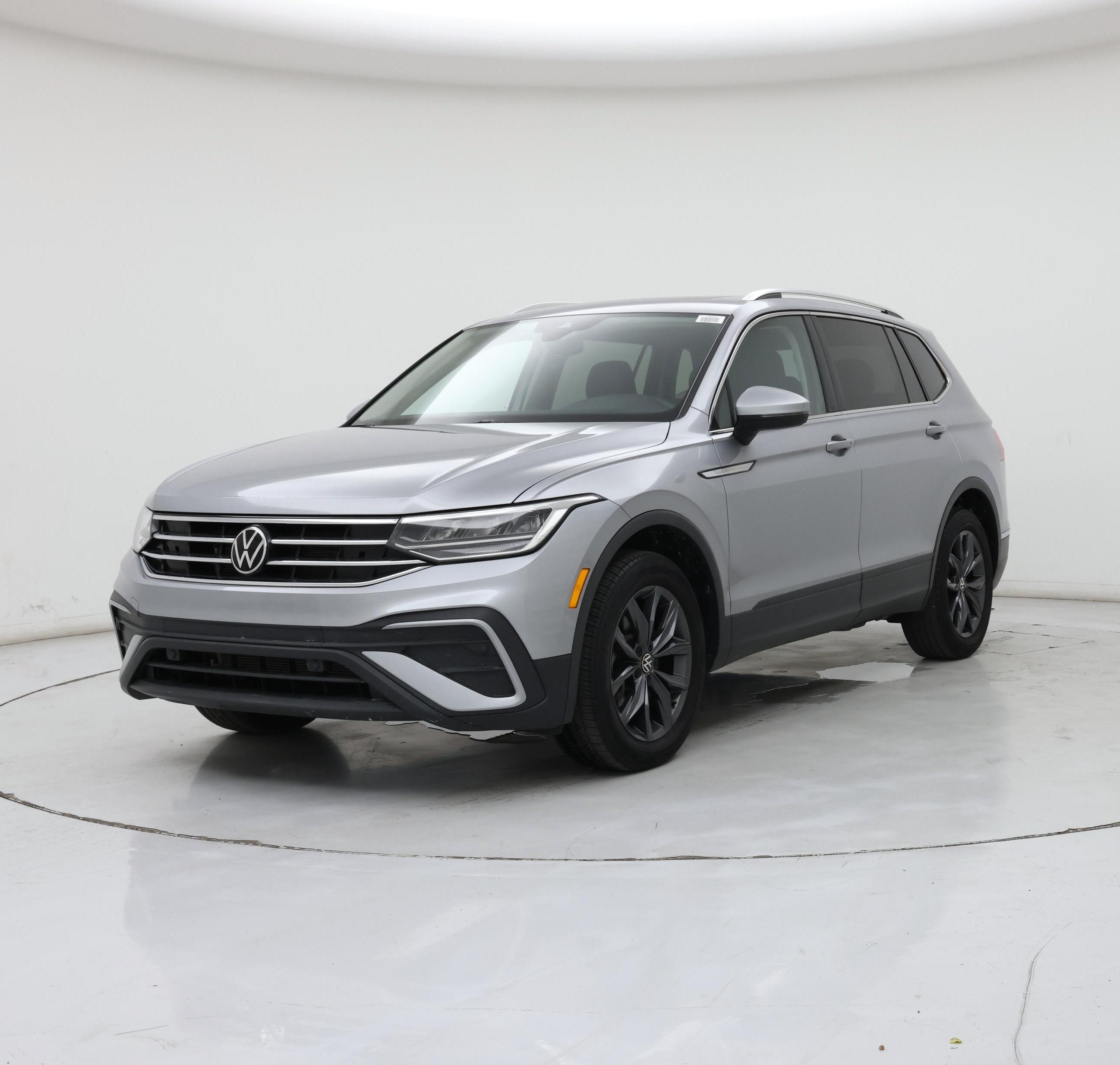 Thumbnail: 2023 Volkswagen Tiguan - 4