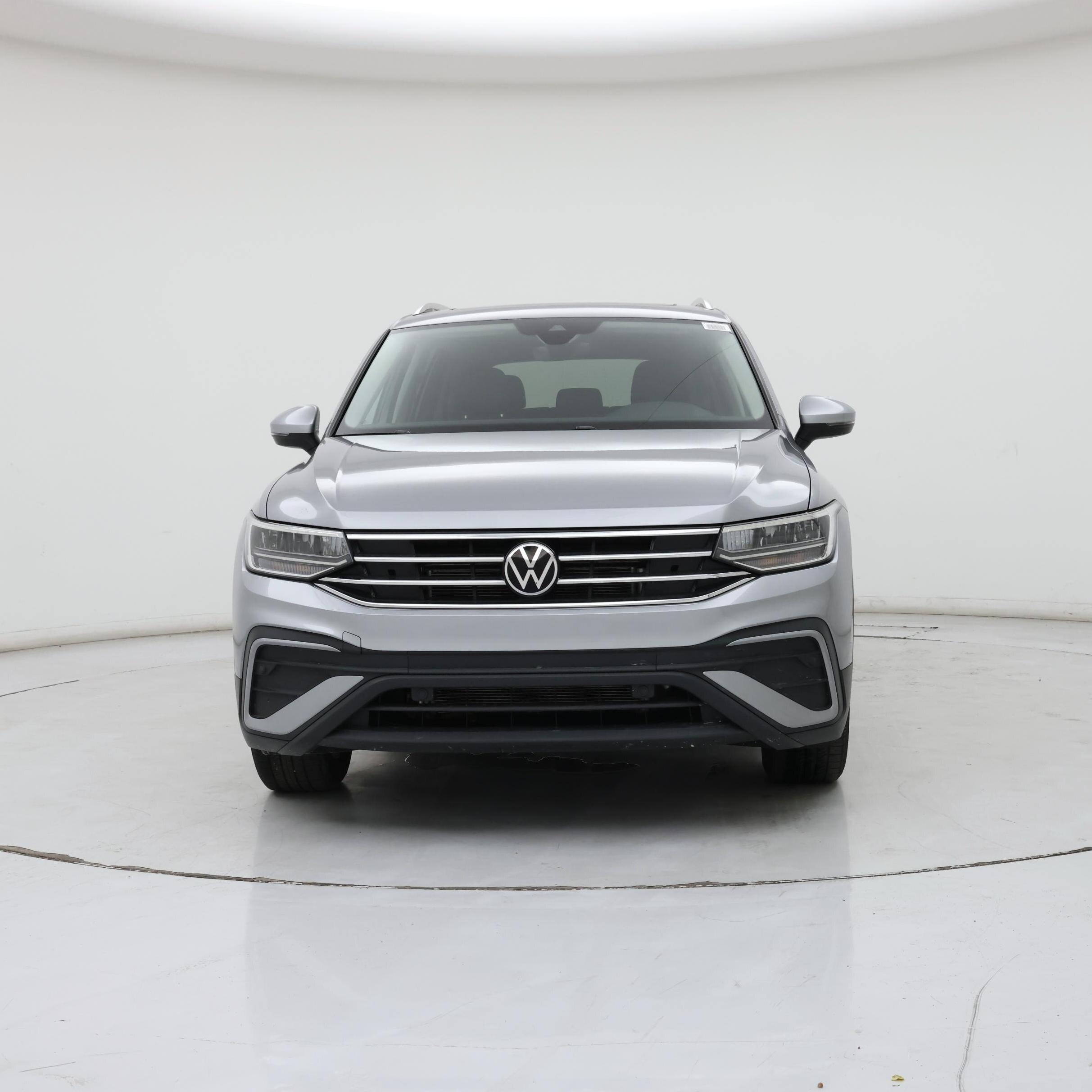 Thumbnail: 2023 Volkswagen Tiguan - 5