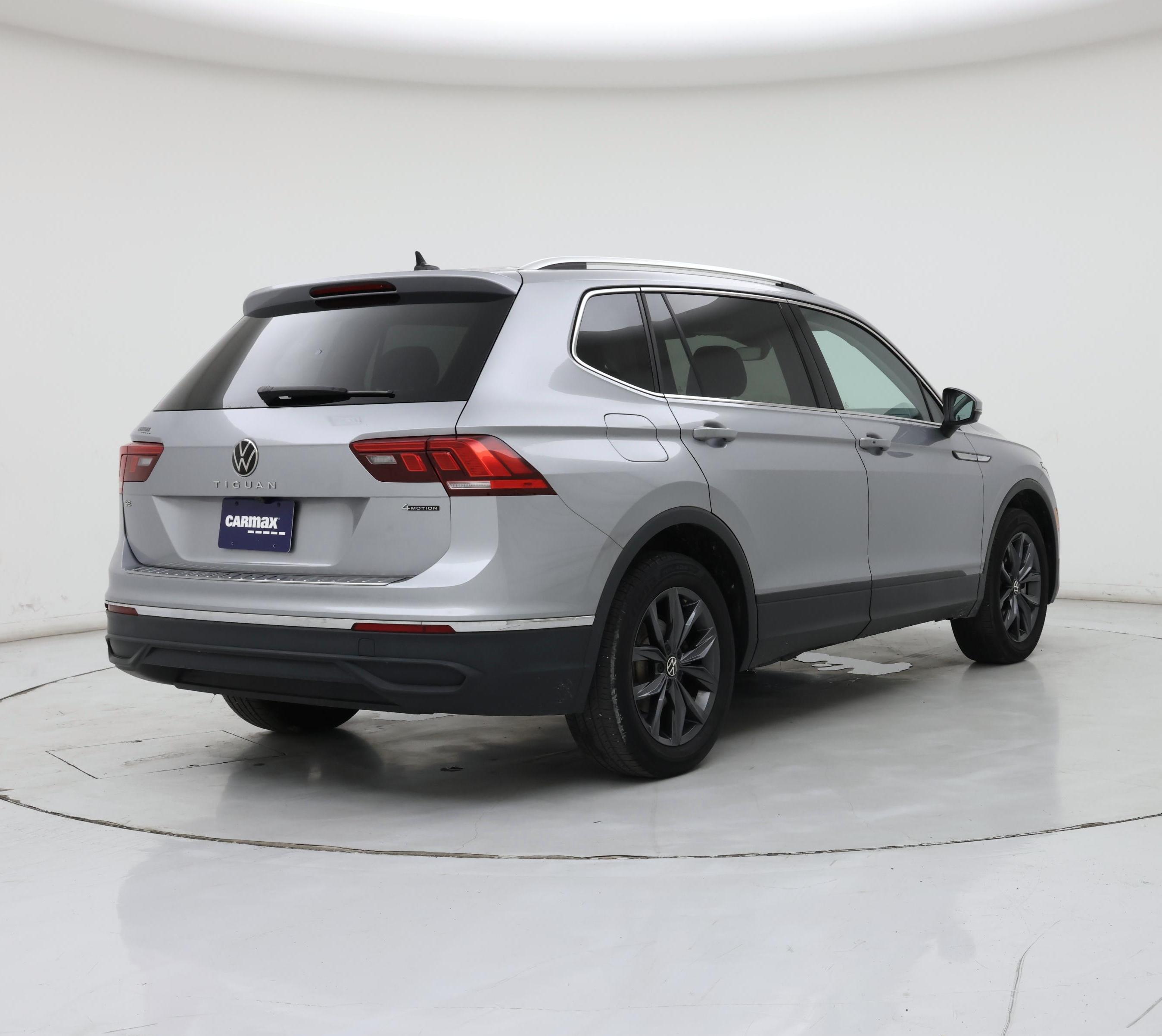 Thumbnail: 2023 Volkswagen Tiguan - 8