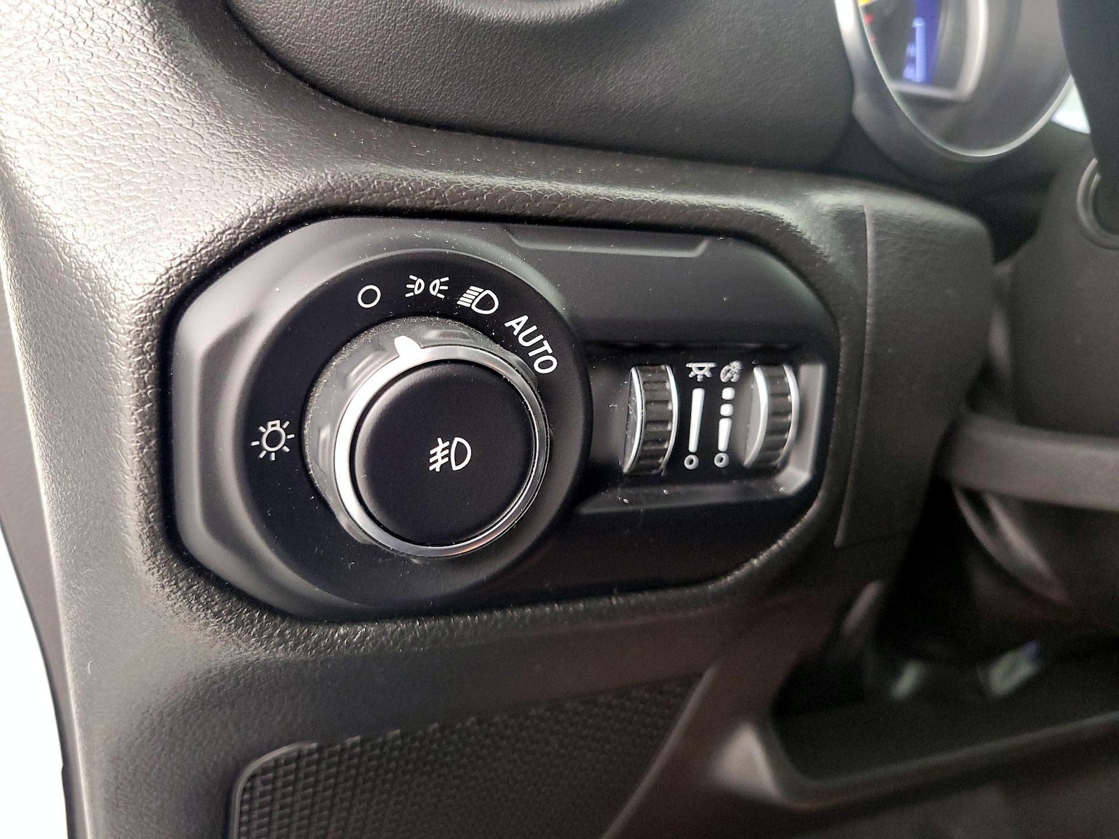 2022 Jeep Wrangler Unlimited Sahara - Photo 14