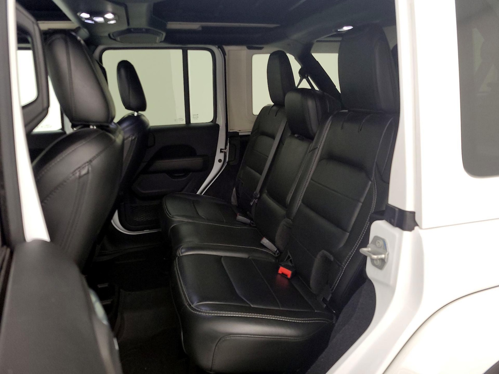2022 Jeep Wrangler Unlimited Sahara - Photo 21