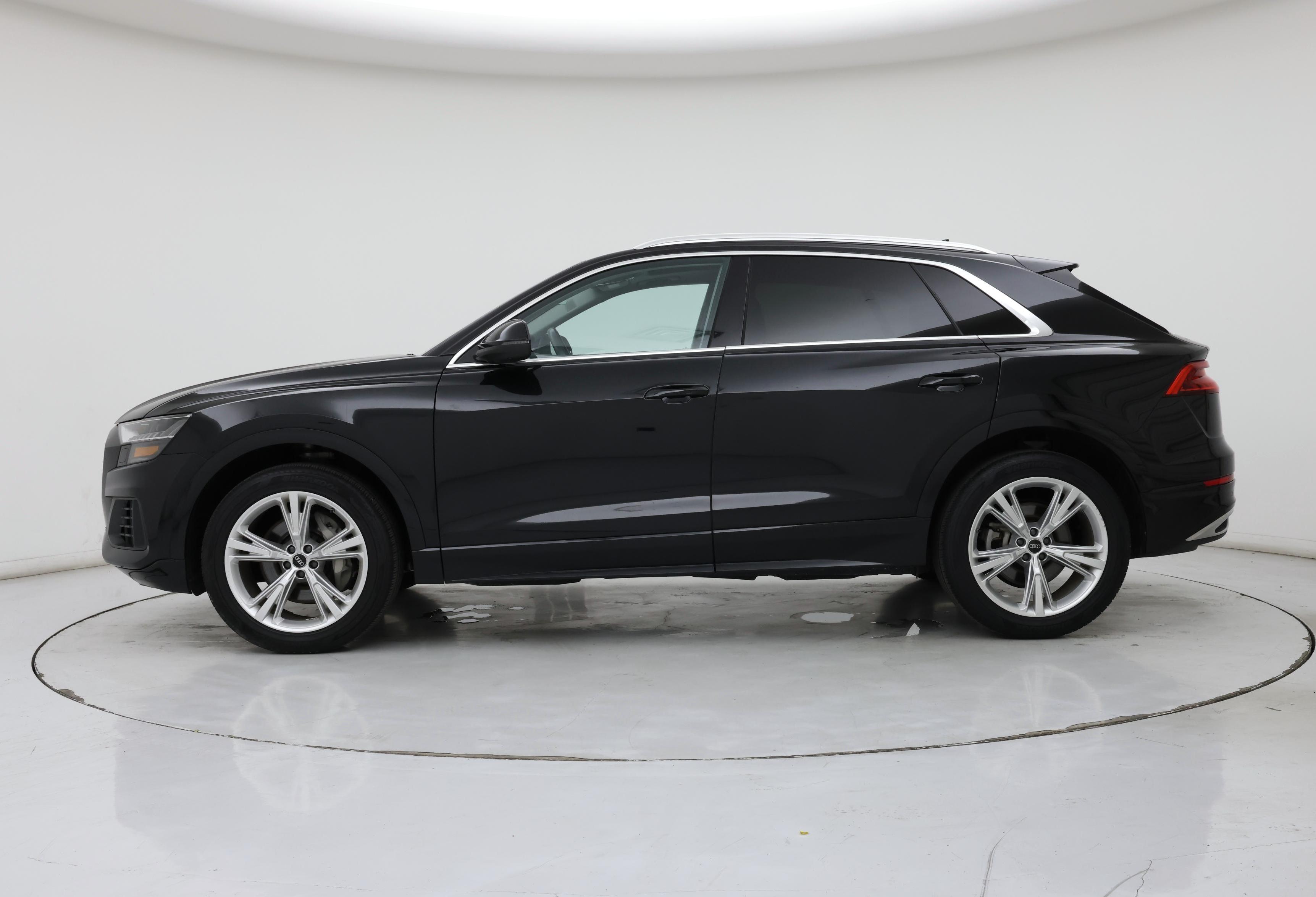 Thumbnail: 2023 Audi Q8 - 3