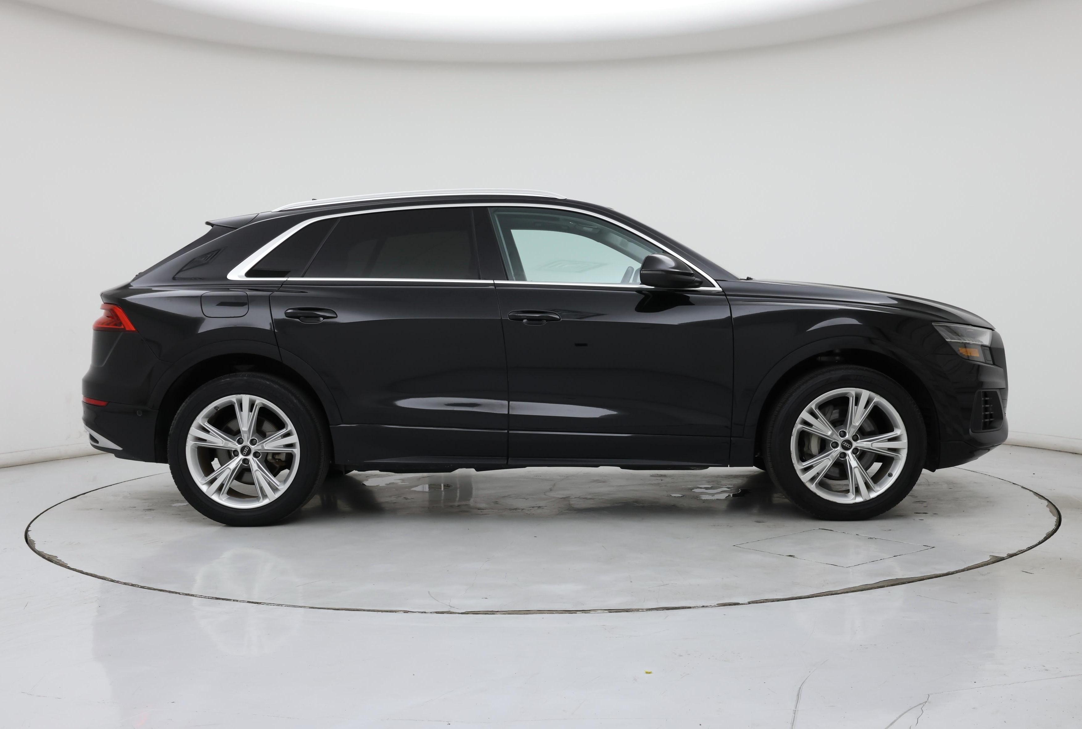 Thumbnail: 2023 Audi Q8 - 7