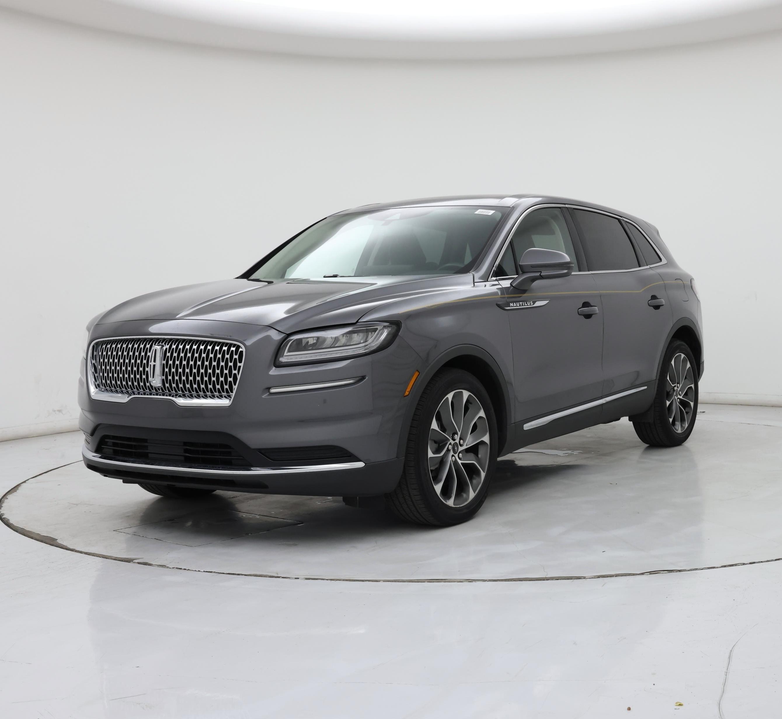 Thumbnail: 2023 Lincoln Nautilus - 4