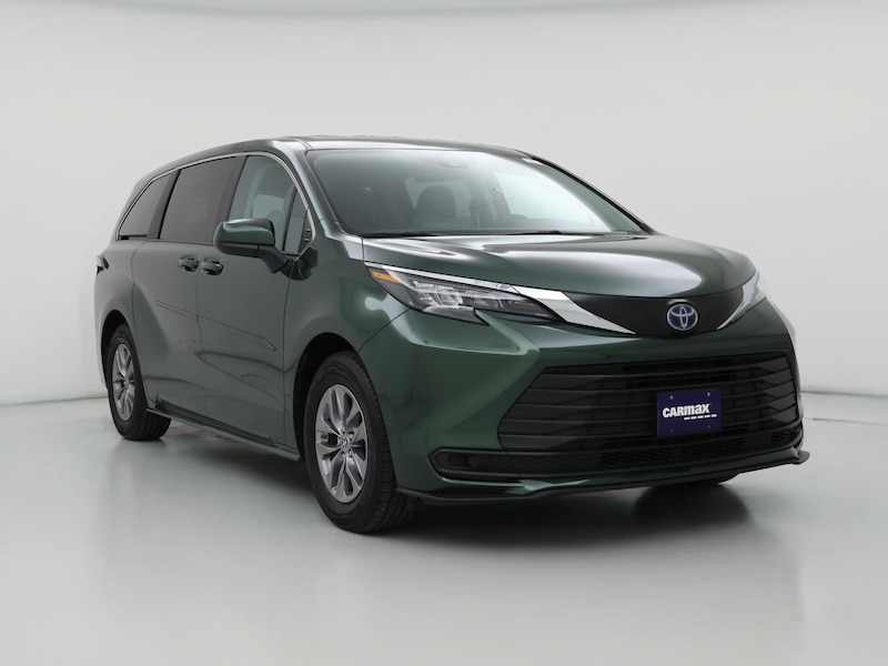 2024 Toyota Sienna LE