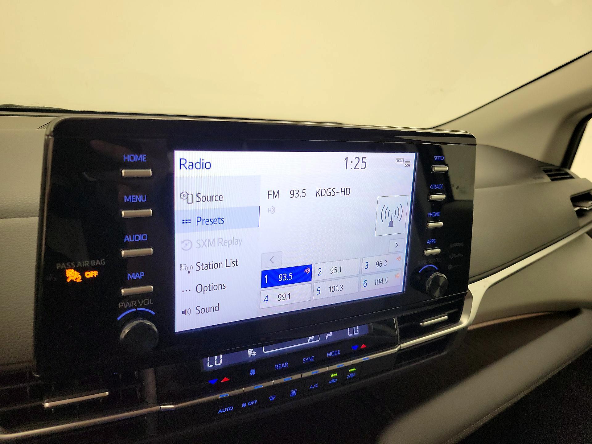 Thumbnail: 2024 Toyota Sienna - 15