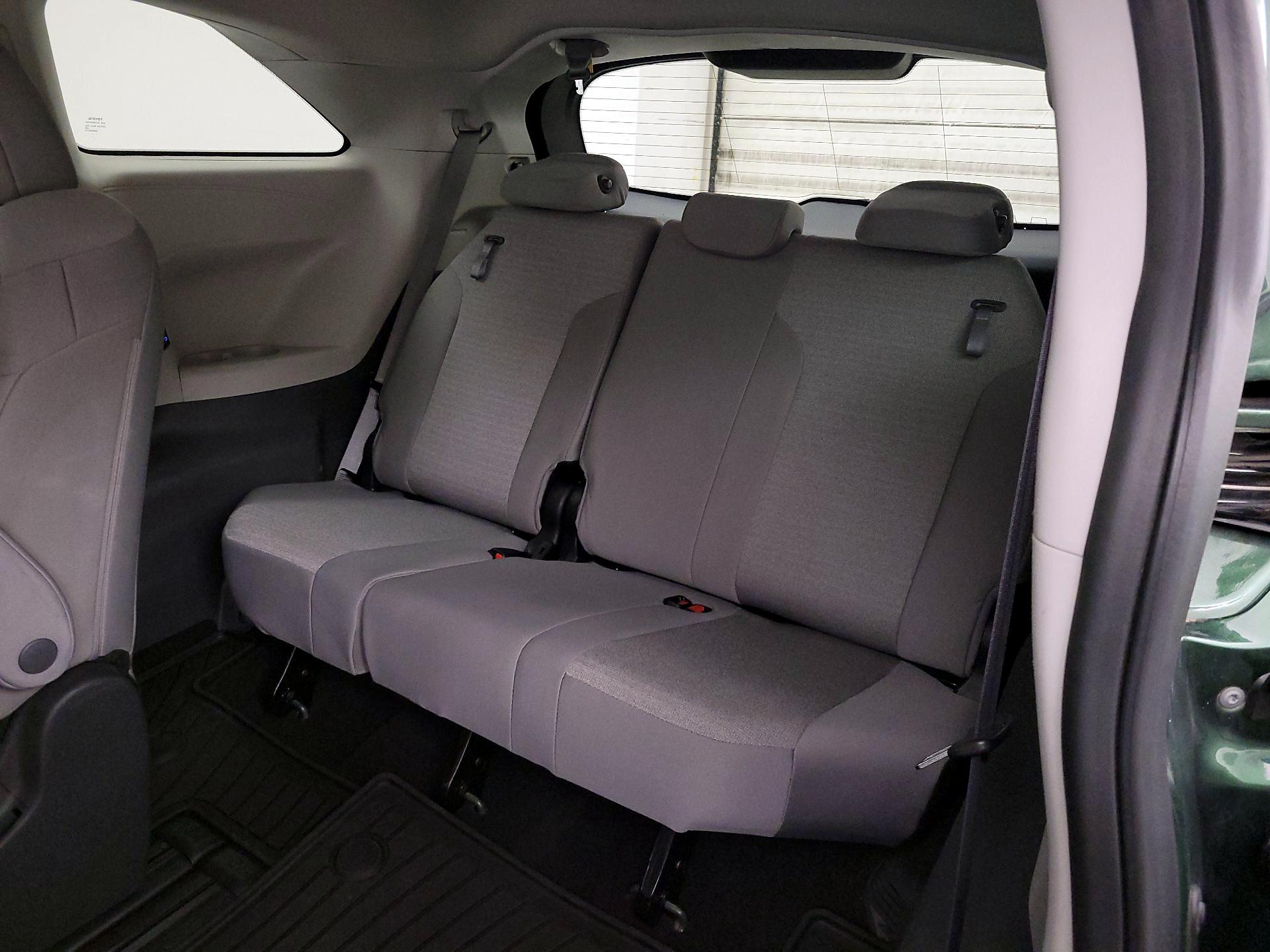 Thumbnail: 2024 Toyota Sienna - 20