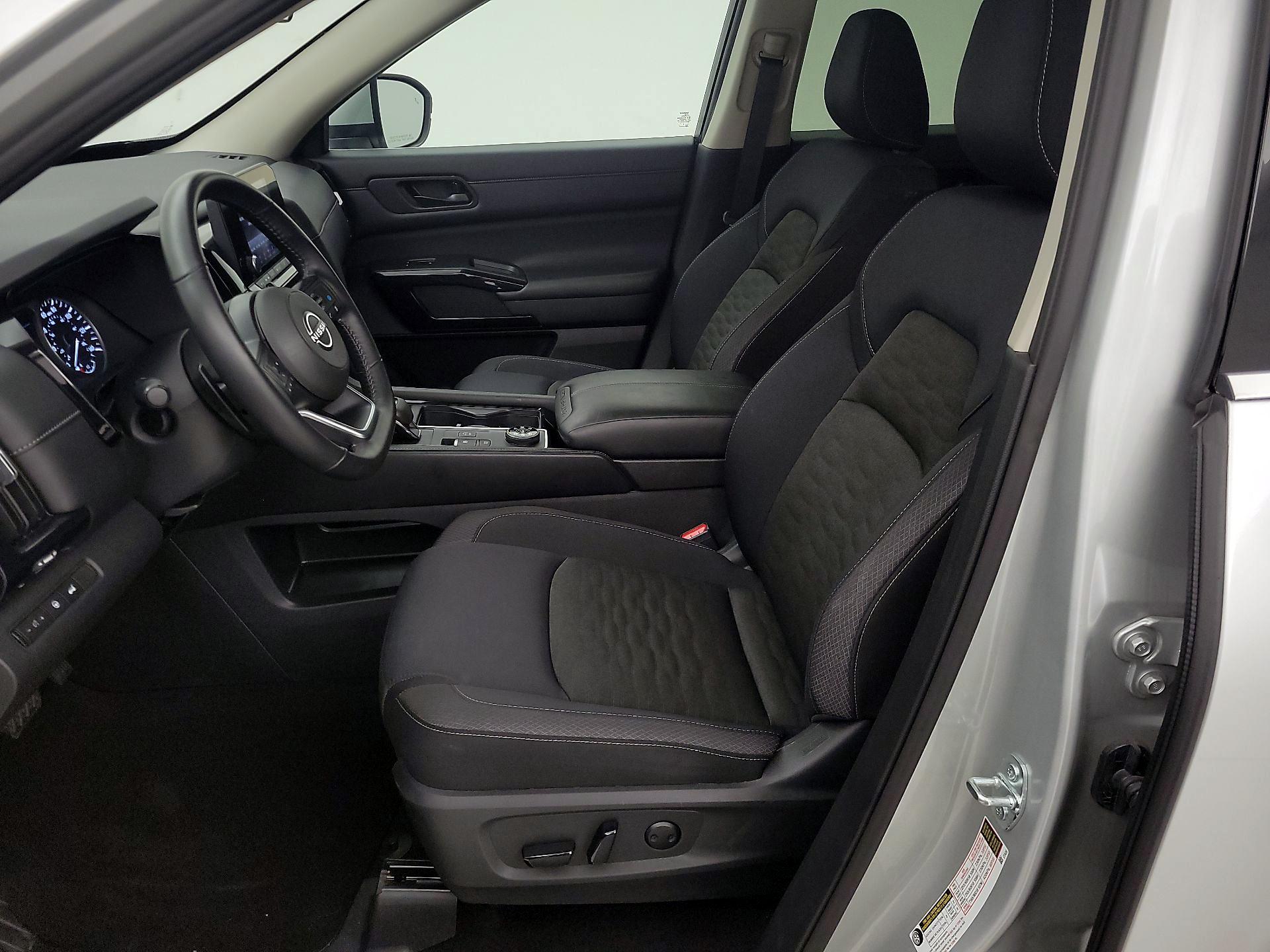Thumbnail: 2025 Nissan Pathfinder - 11