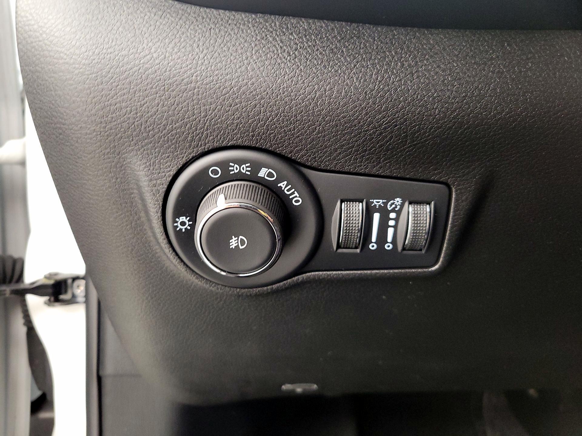 Thumbnail: 2025 Jeep Compass - 13
