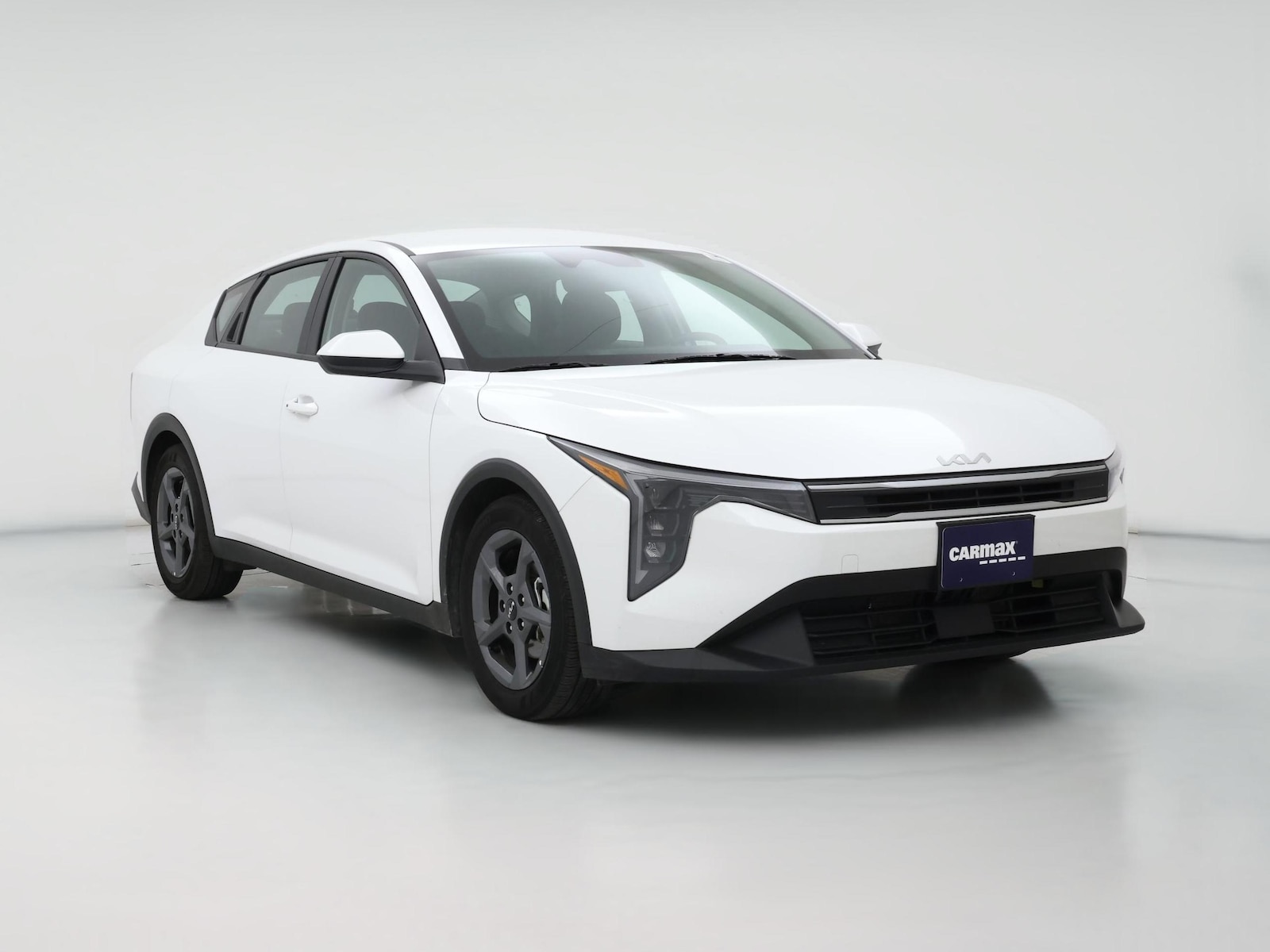 2025 Kia K4 LXS - Photo 1