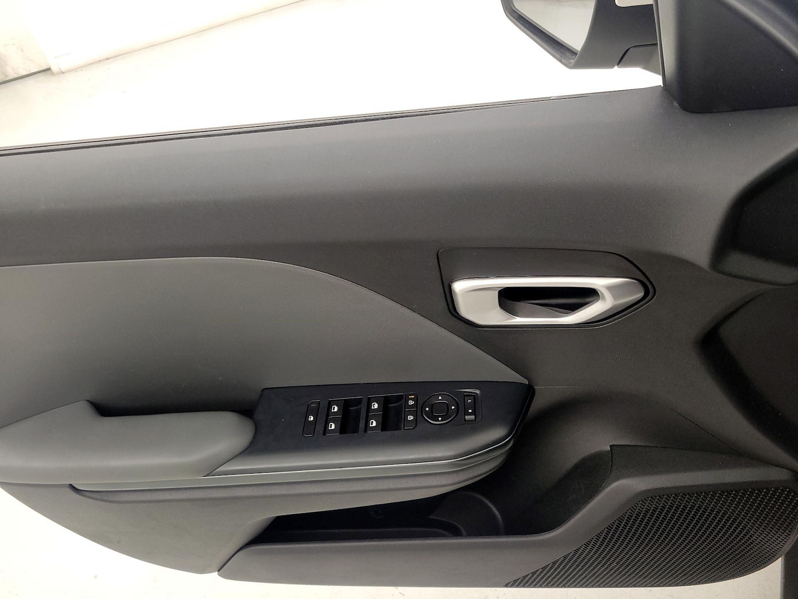 2025 Kia K4 LXS - Photo 13