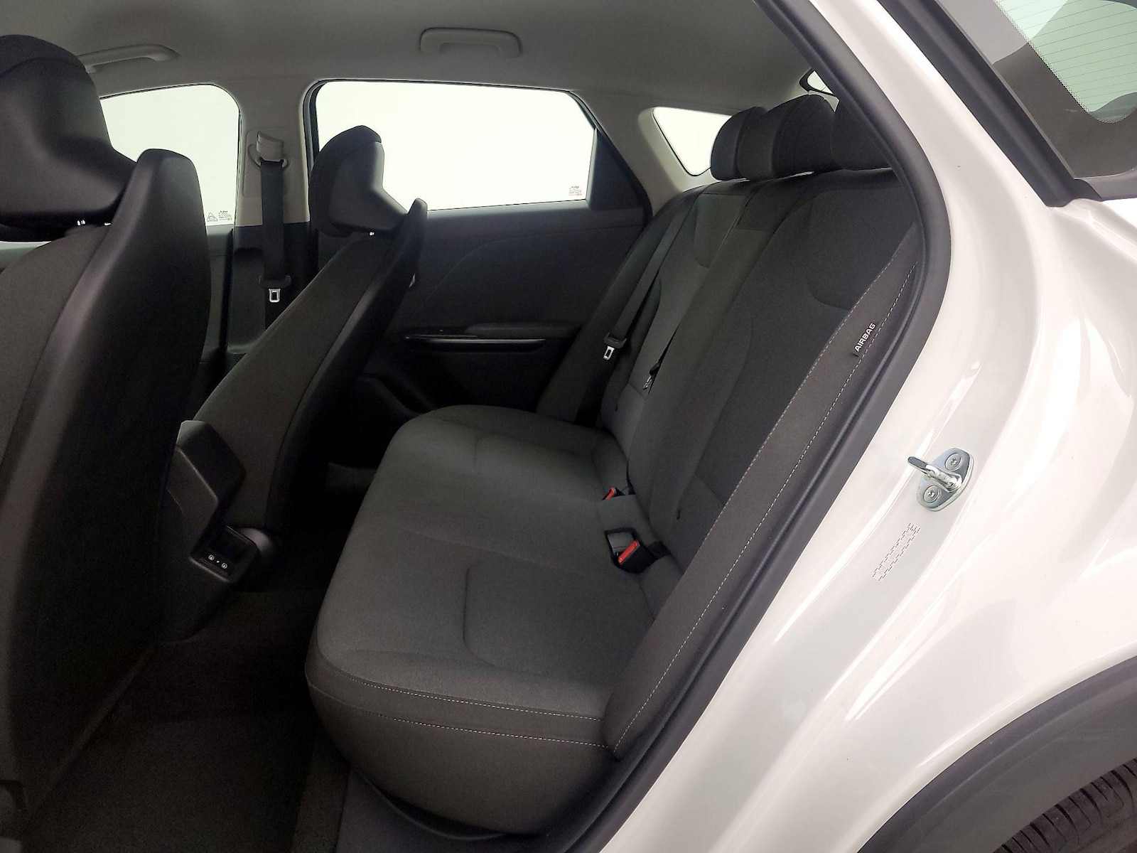 2025 Kia K4 LXS - Photo 20