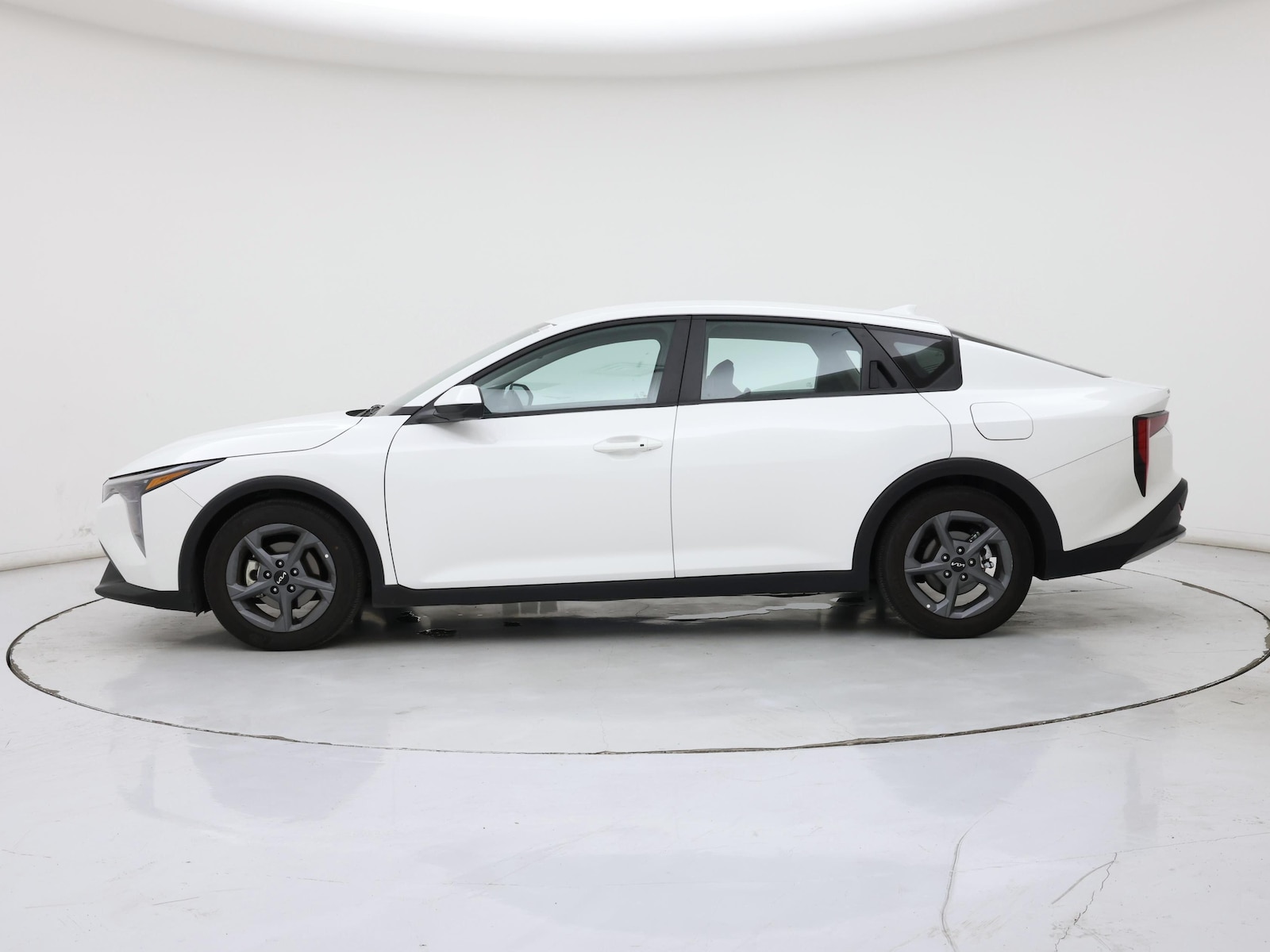 2025 Kia K4 LXS - Photo 4