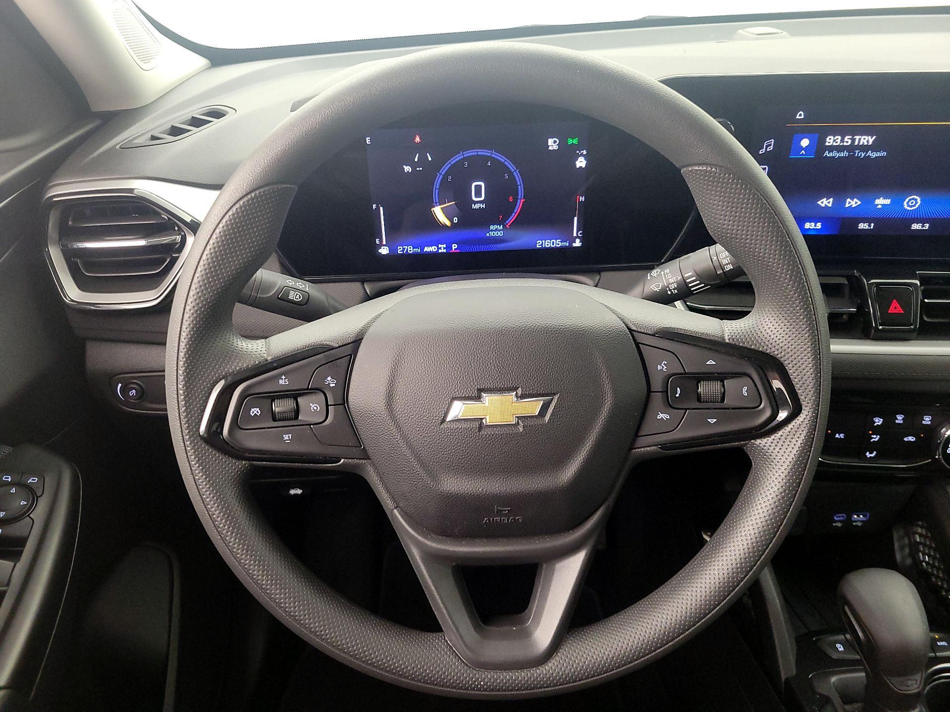Thumbnail: 2025 Chevrolet TrailBlazer - 10