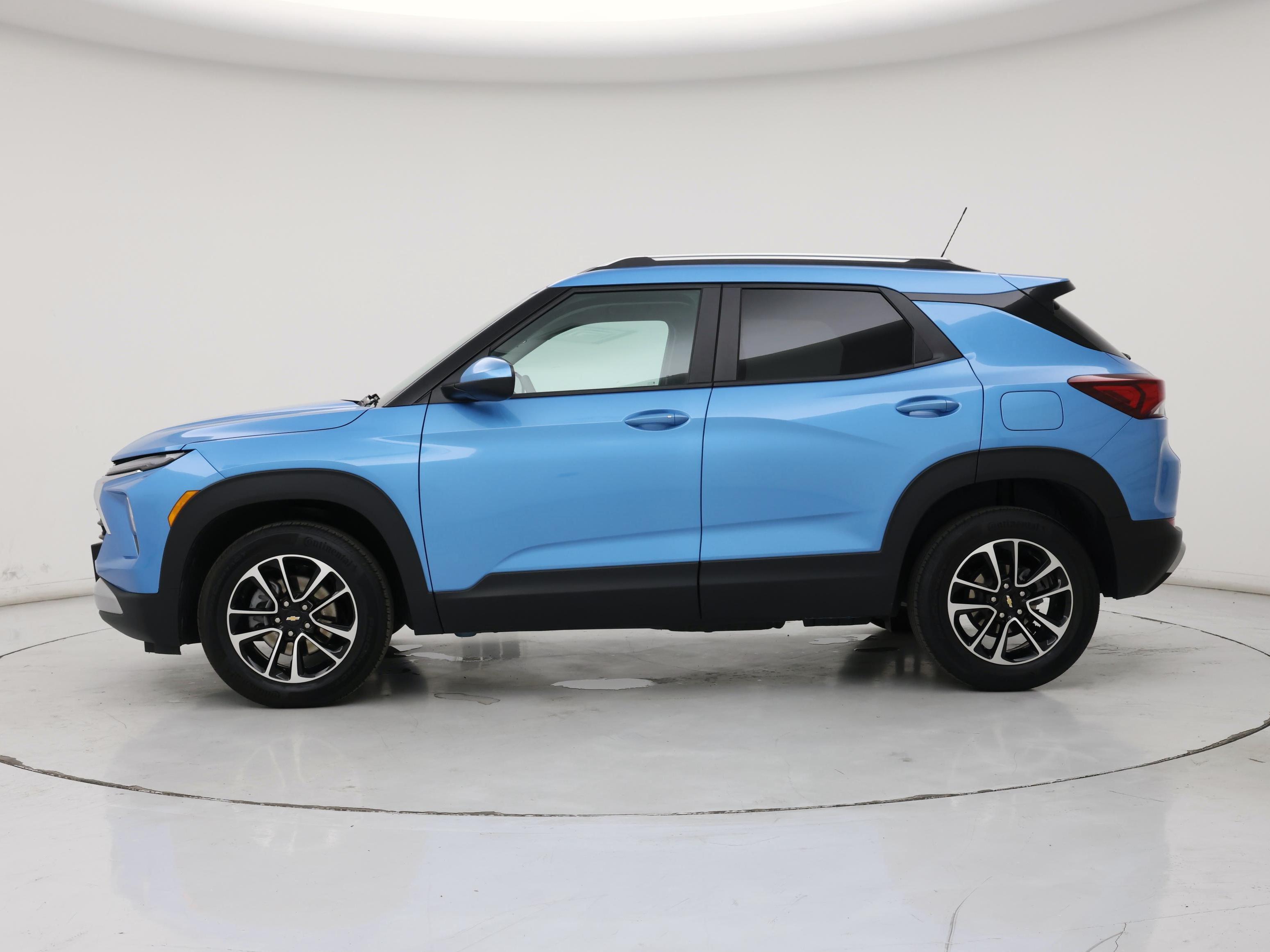 Thumbnail: 2025 Chevrolet TrailBlazer - 3