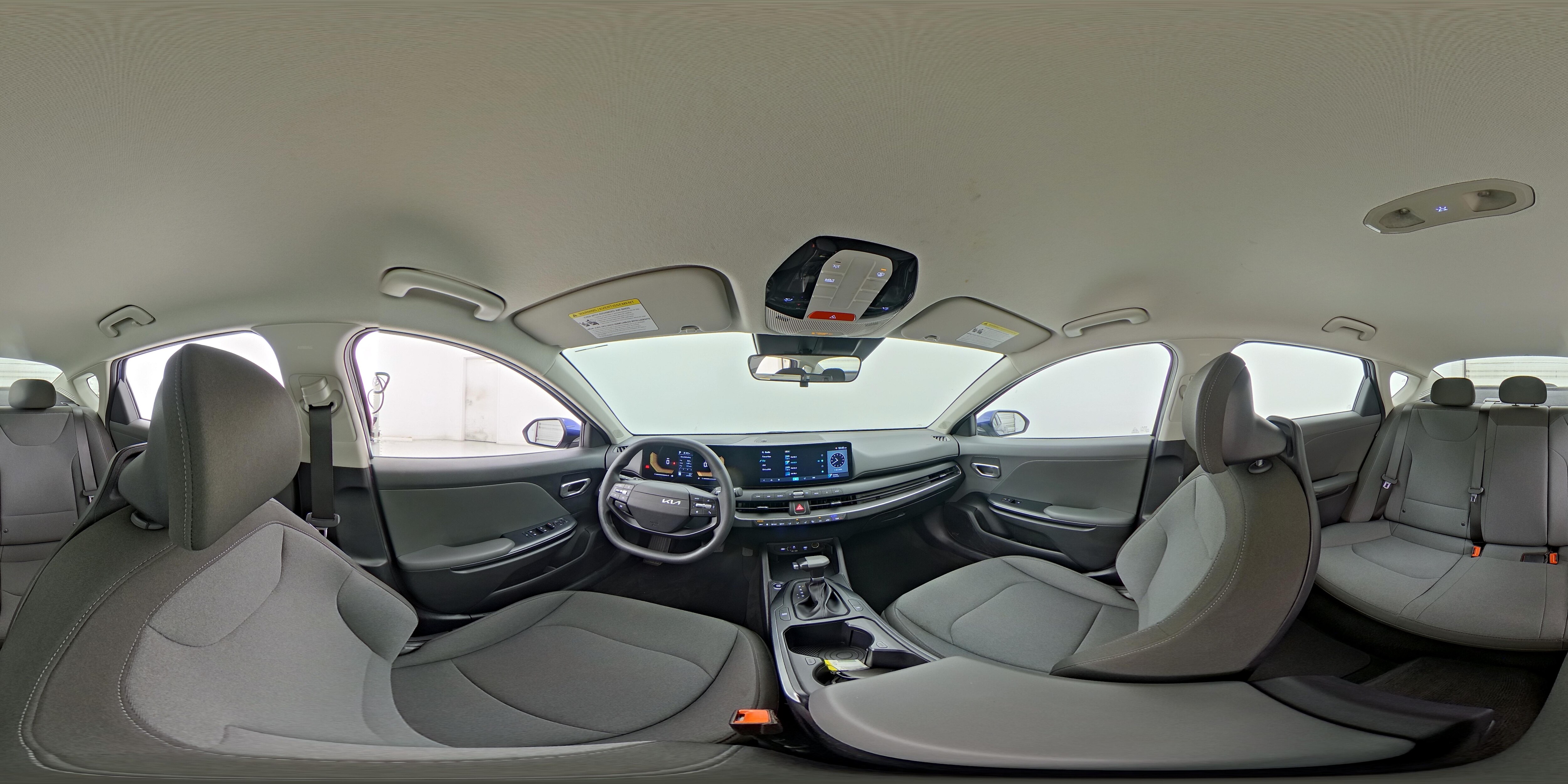 2025 Kia K4 LXS - Photo 24