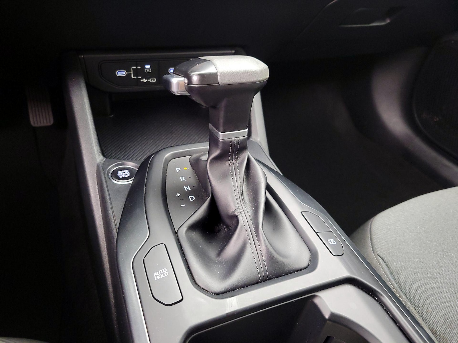 2025 Kia K4 LXS - Photo 18