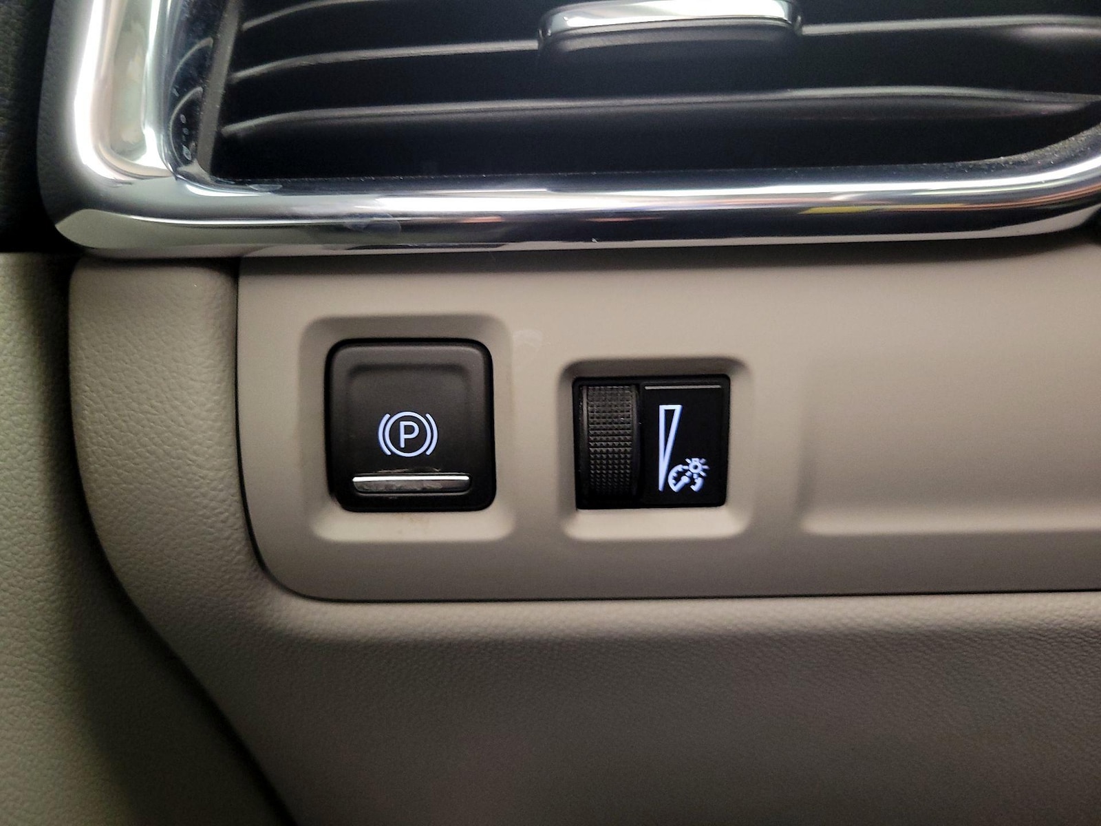 2023 Cadillac XT4 Luxury - Photo 14
