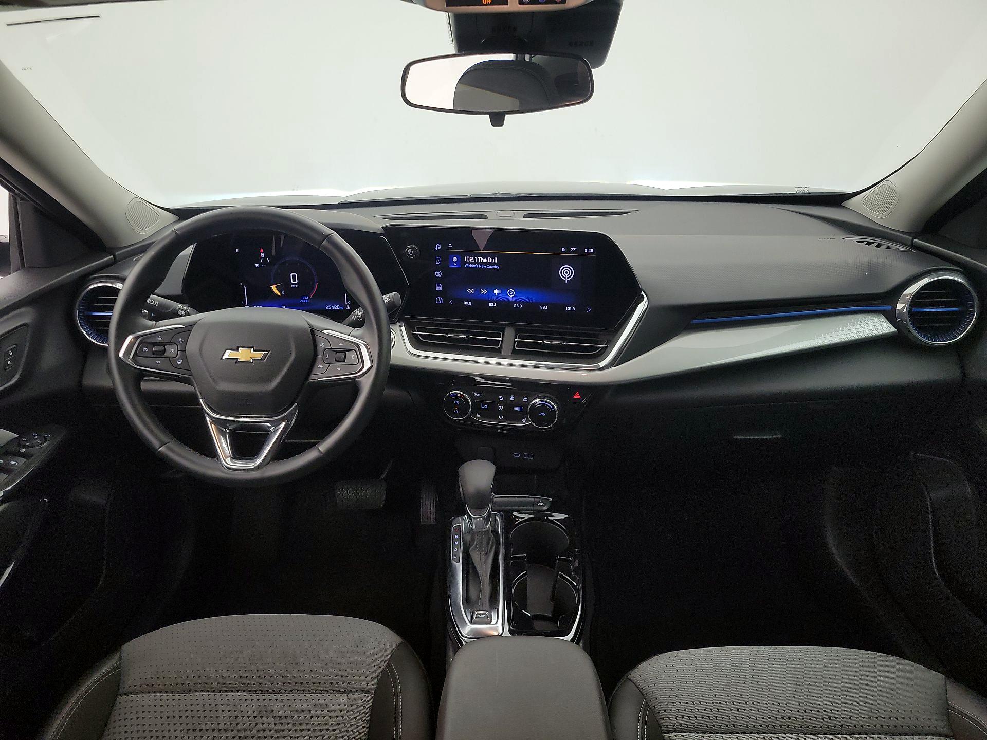 Thumbnail: 2025 Chevrolet Trax - 9