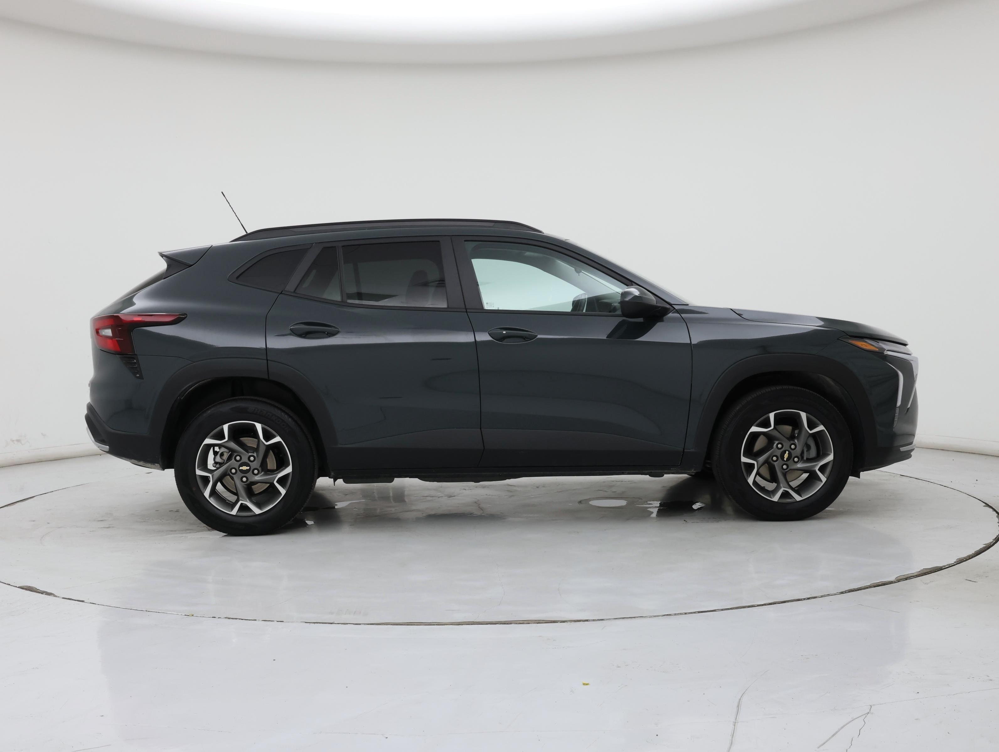 Thumbnail: 2025 Chevrolet Trax - 7