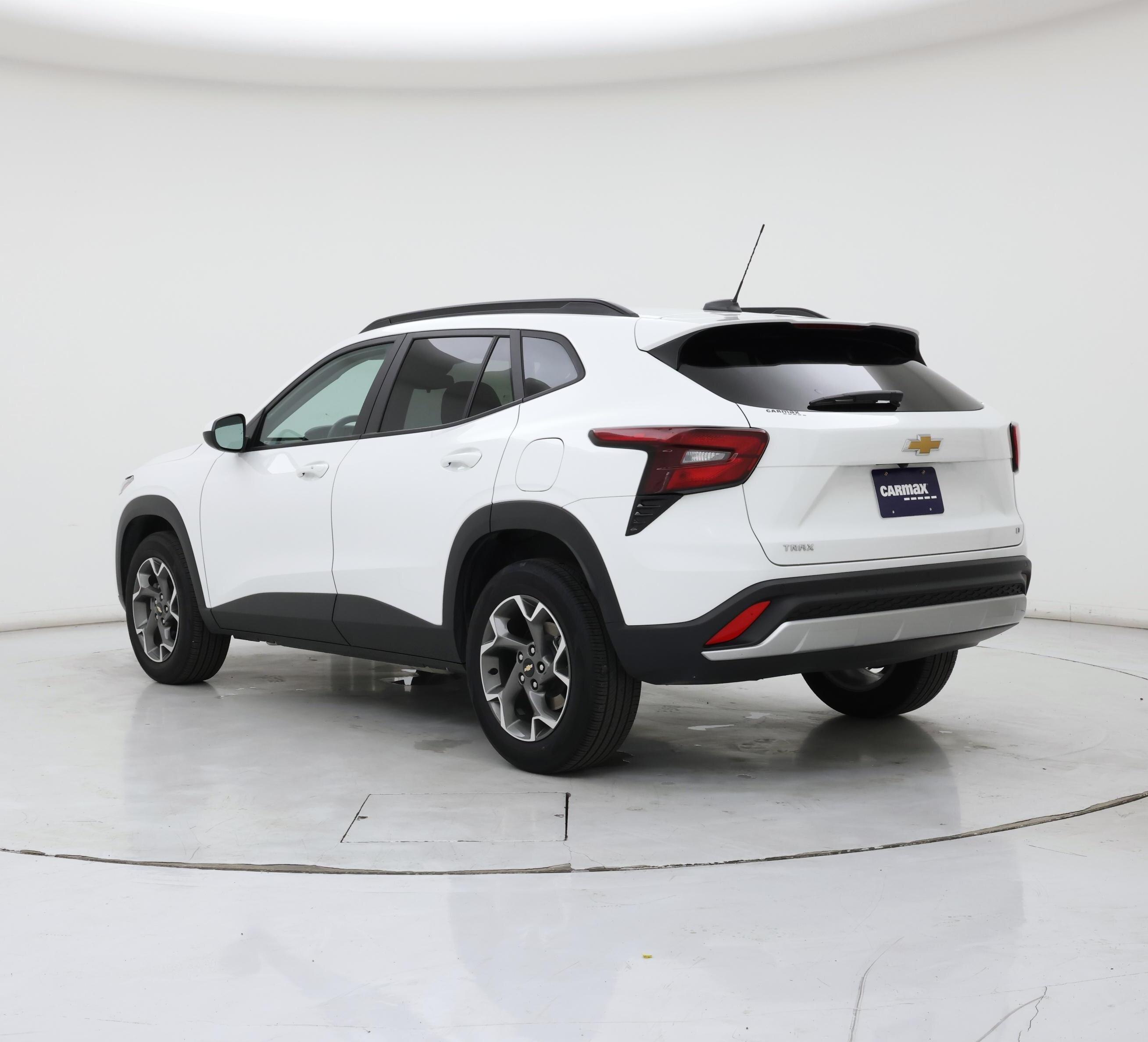 Thumbnail: 2025 Chevrolet Trax - 2