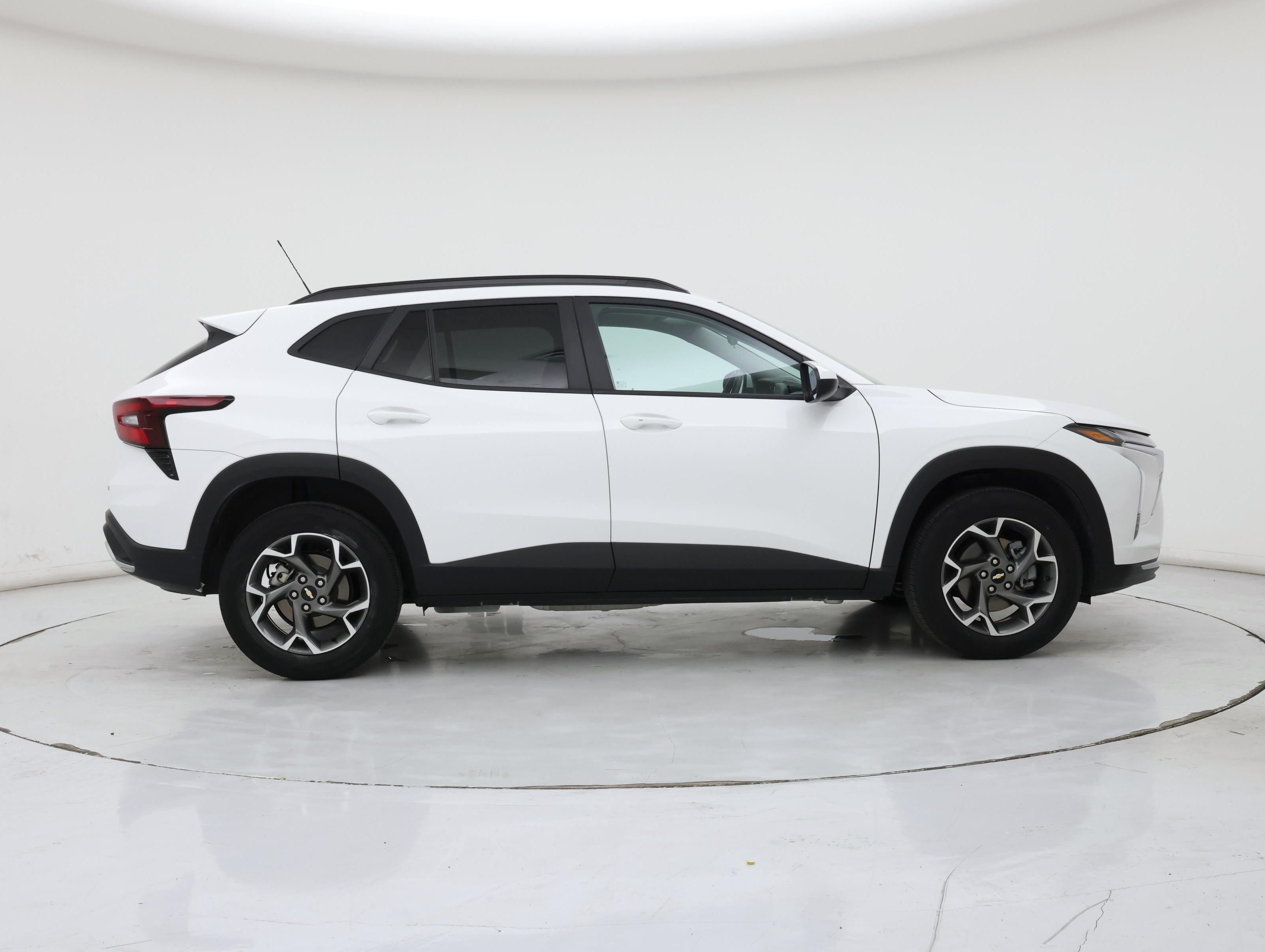 Thumbnail: 2025 Chevrolet Trax - 7