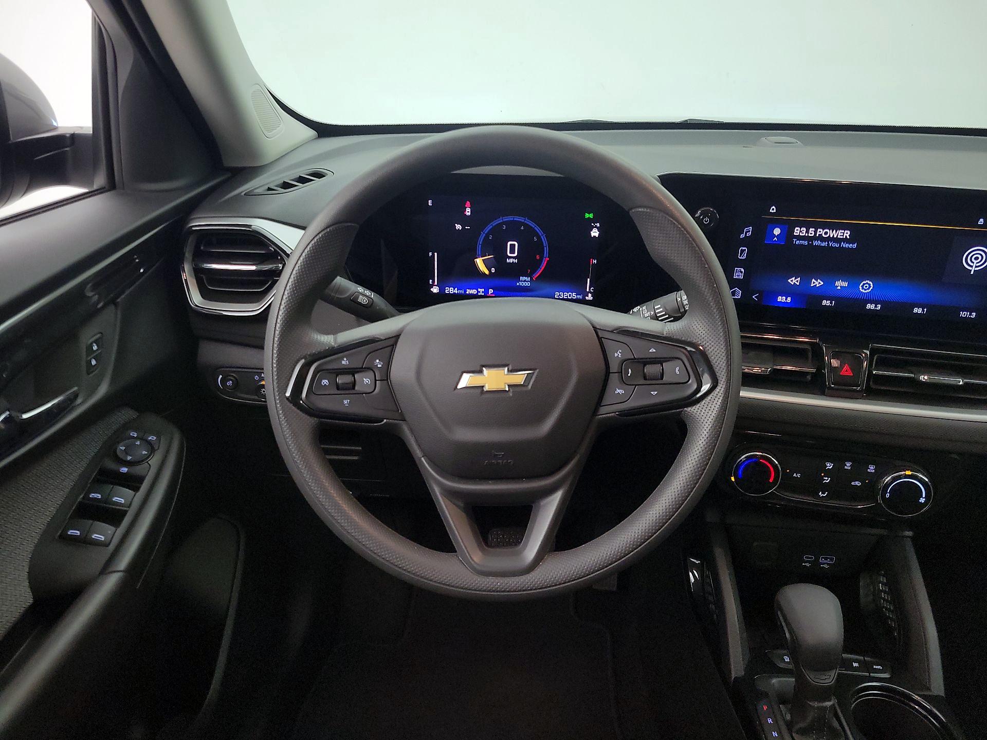 Thumbnail: 2025 Chevrolet TrailBlazer - 10