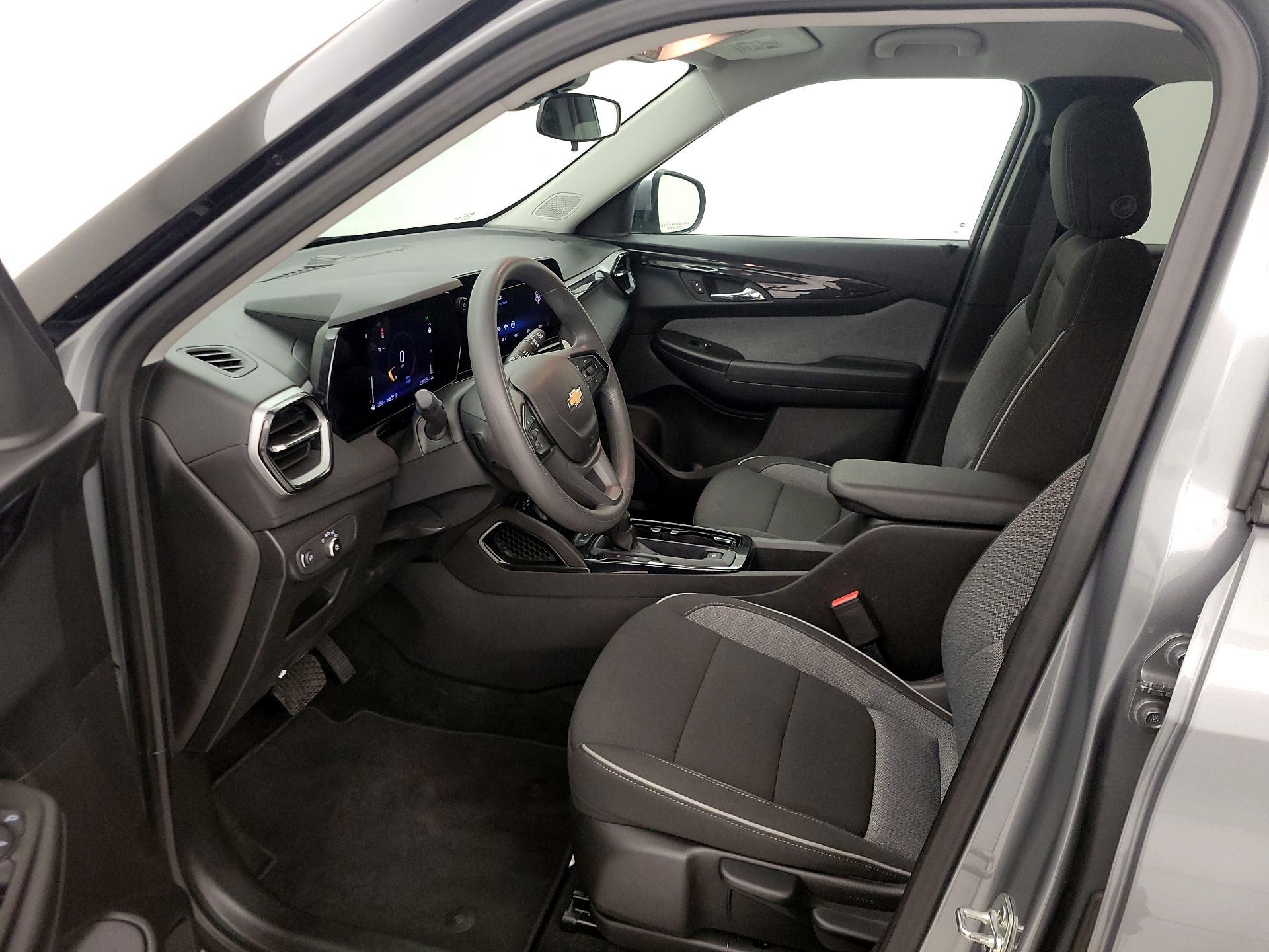 Thumbnail: 2025 Chevrolet TrailBlazer - 11