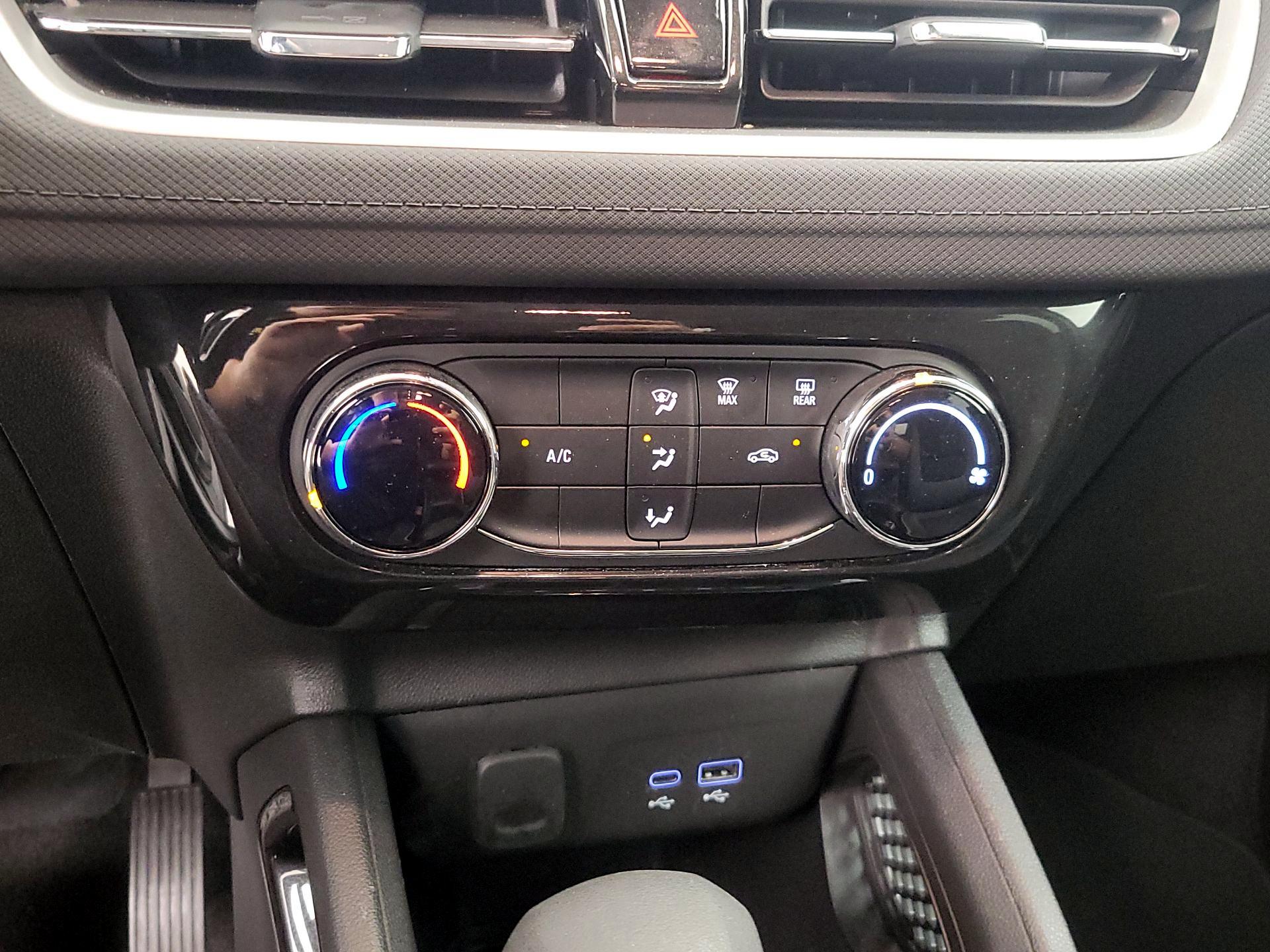 Thumbnail: 2025 Chevrolet TrailBlazer - 16