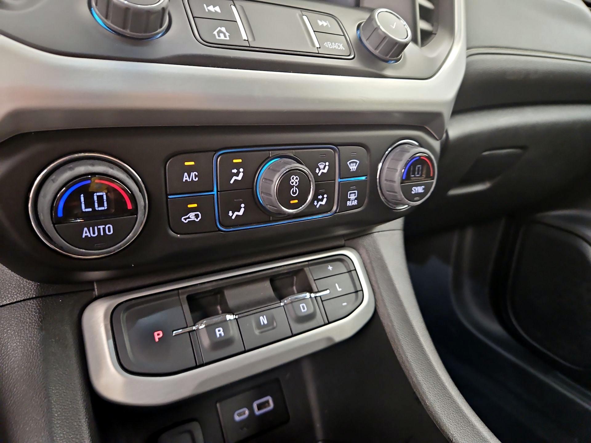 Thumbnail: 2023 GMC Acadia - 16