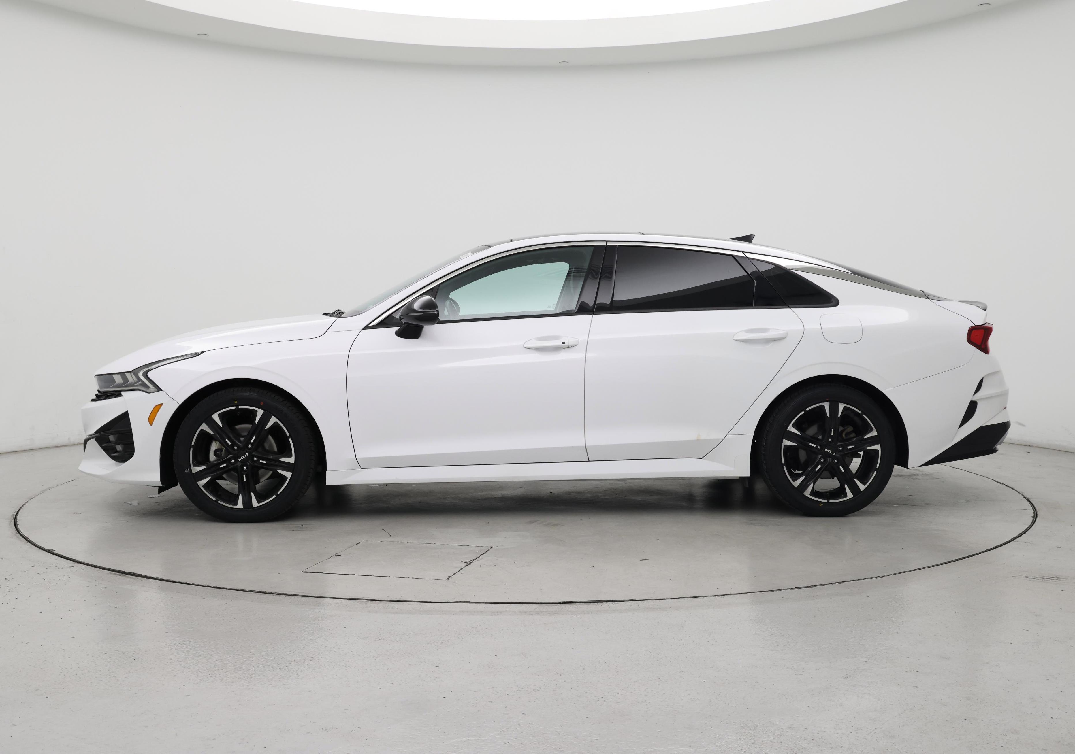 Thumbnail: 2022 Kia K5 - 3