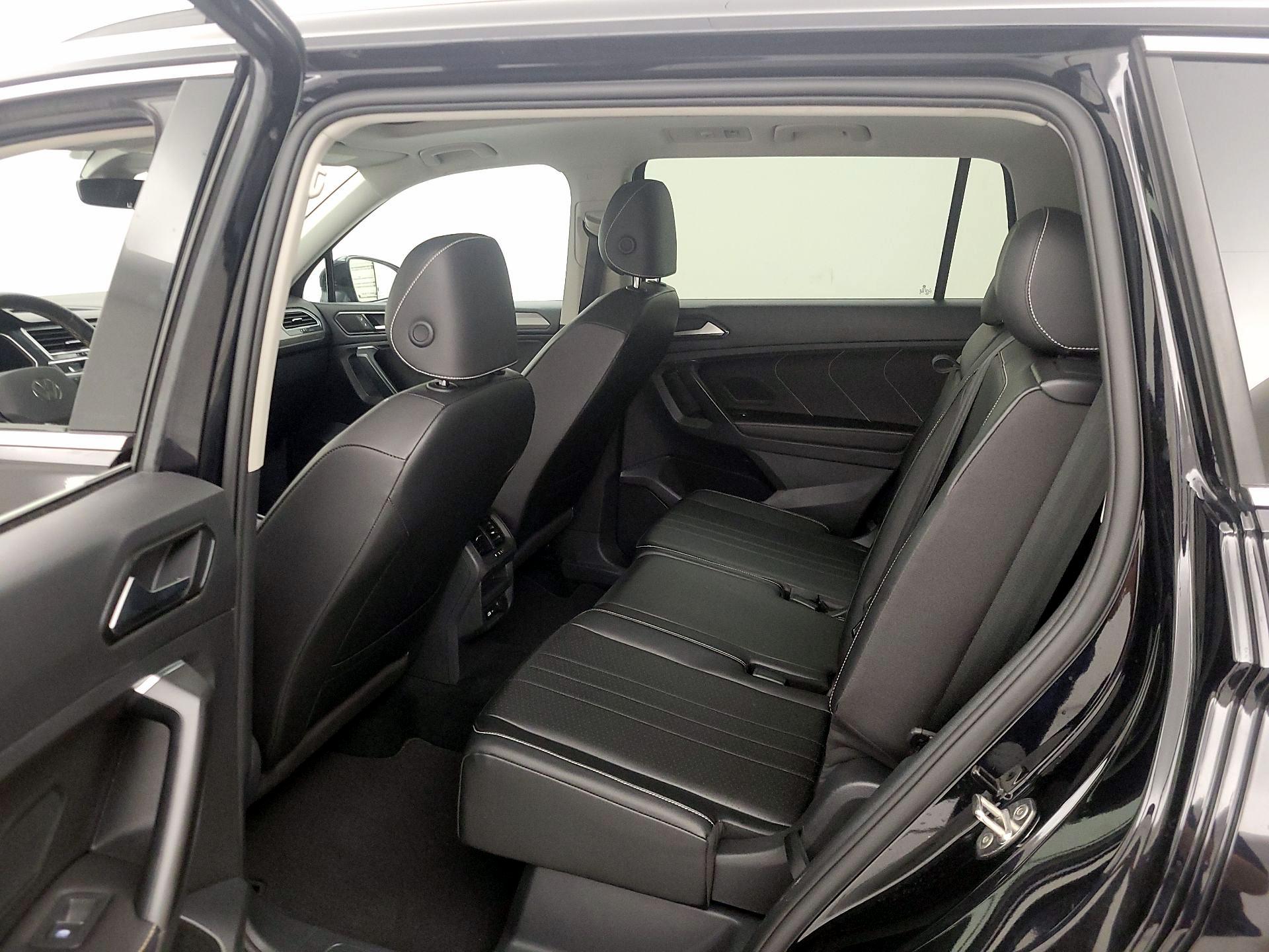 Thumbnail: 2022 Volkswagen Tiguan - 20