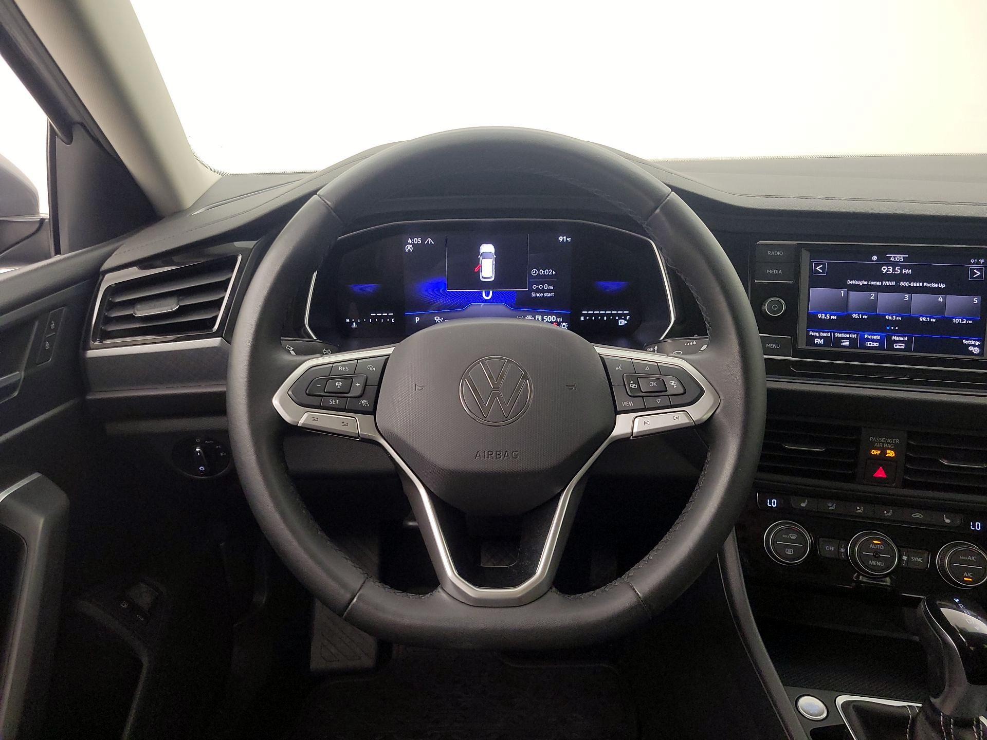 Thumbnail: 2024 Volkswagen Jetta - 10
